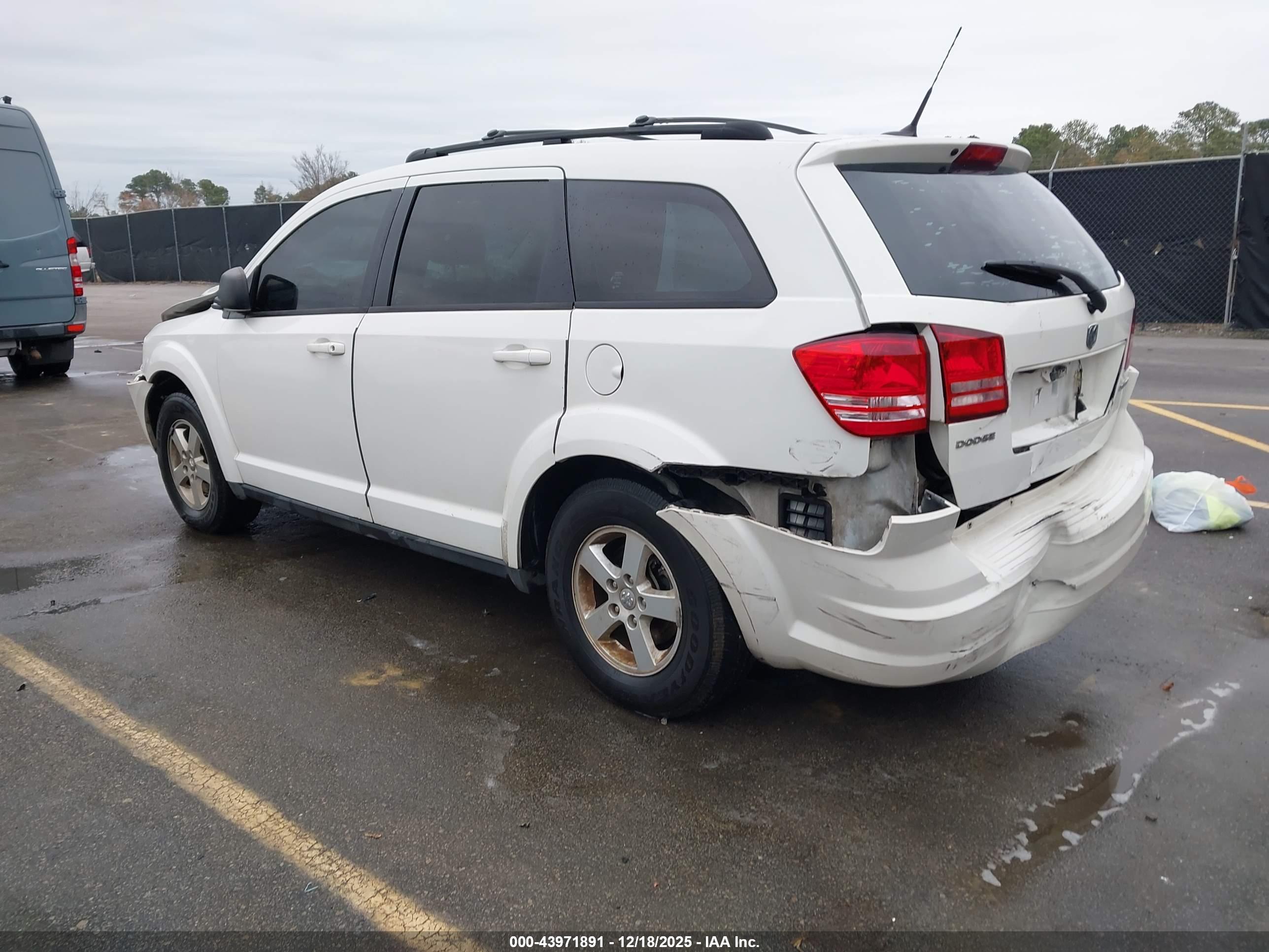 DODGE JOURNEY image 3