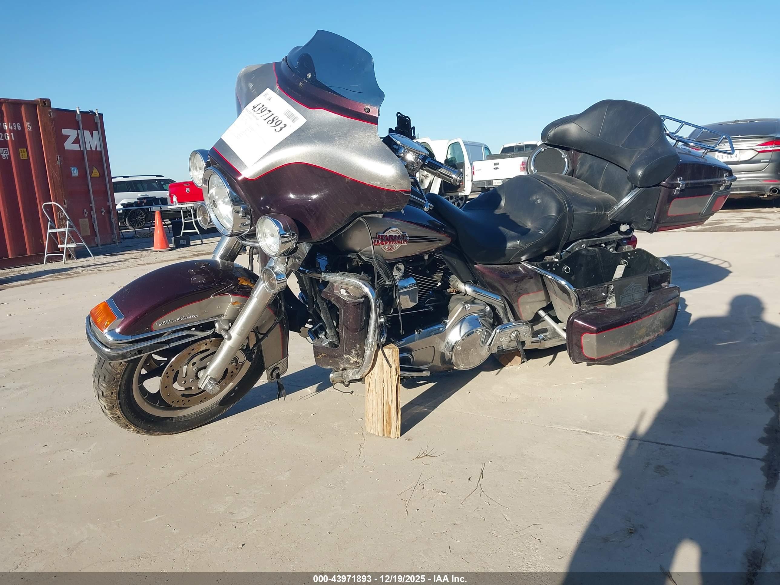HARLEY-DAVIDSON FLHTCUI image 2