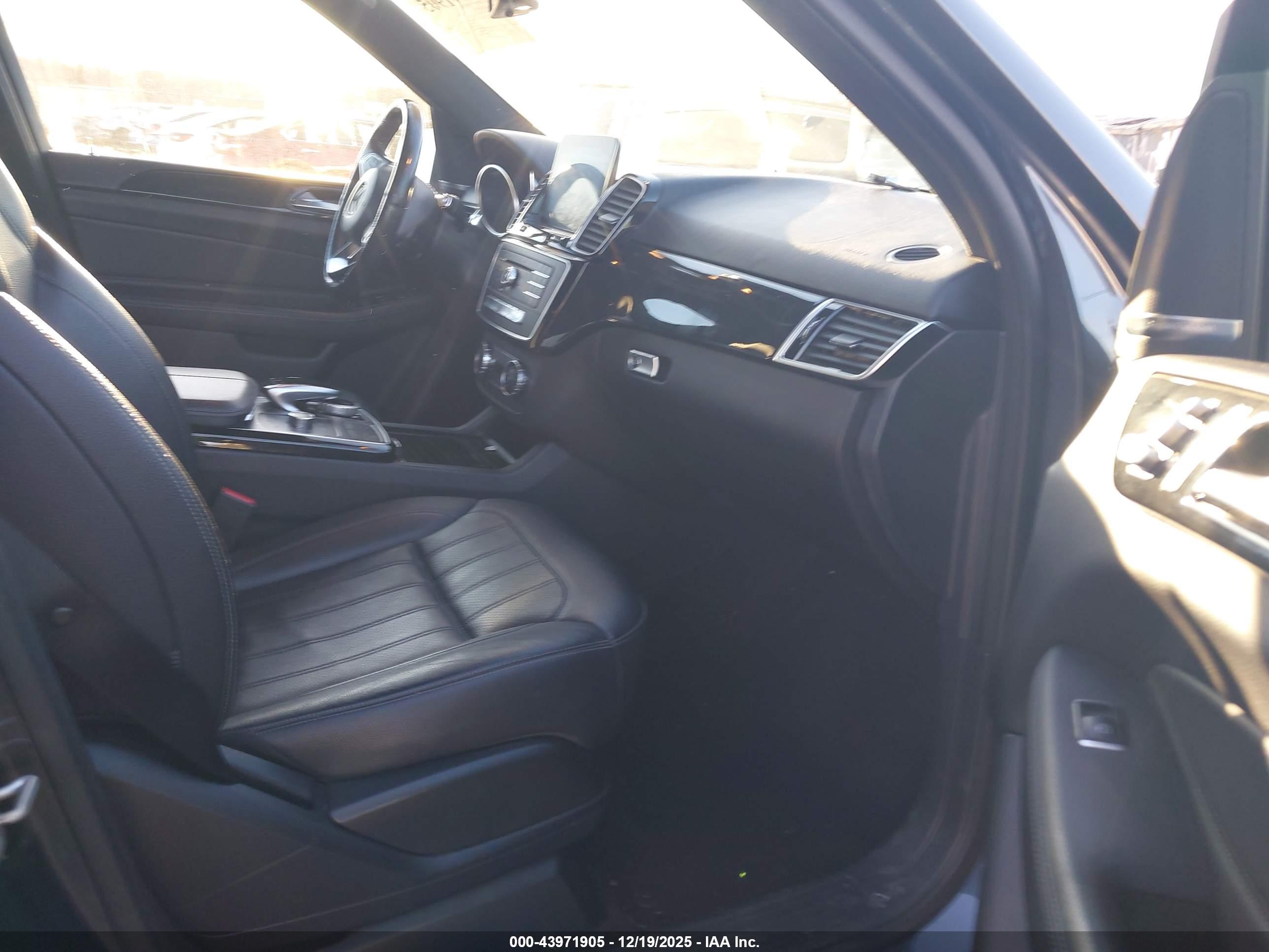 MERCEDES-BENZ GLE image 5