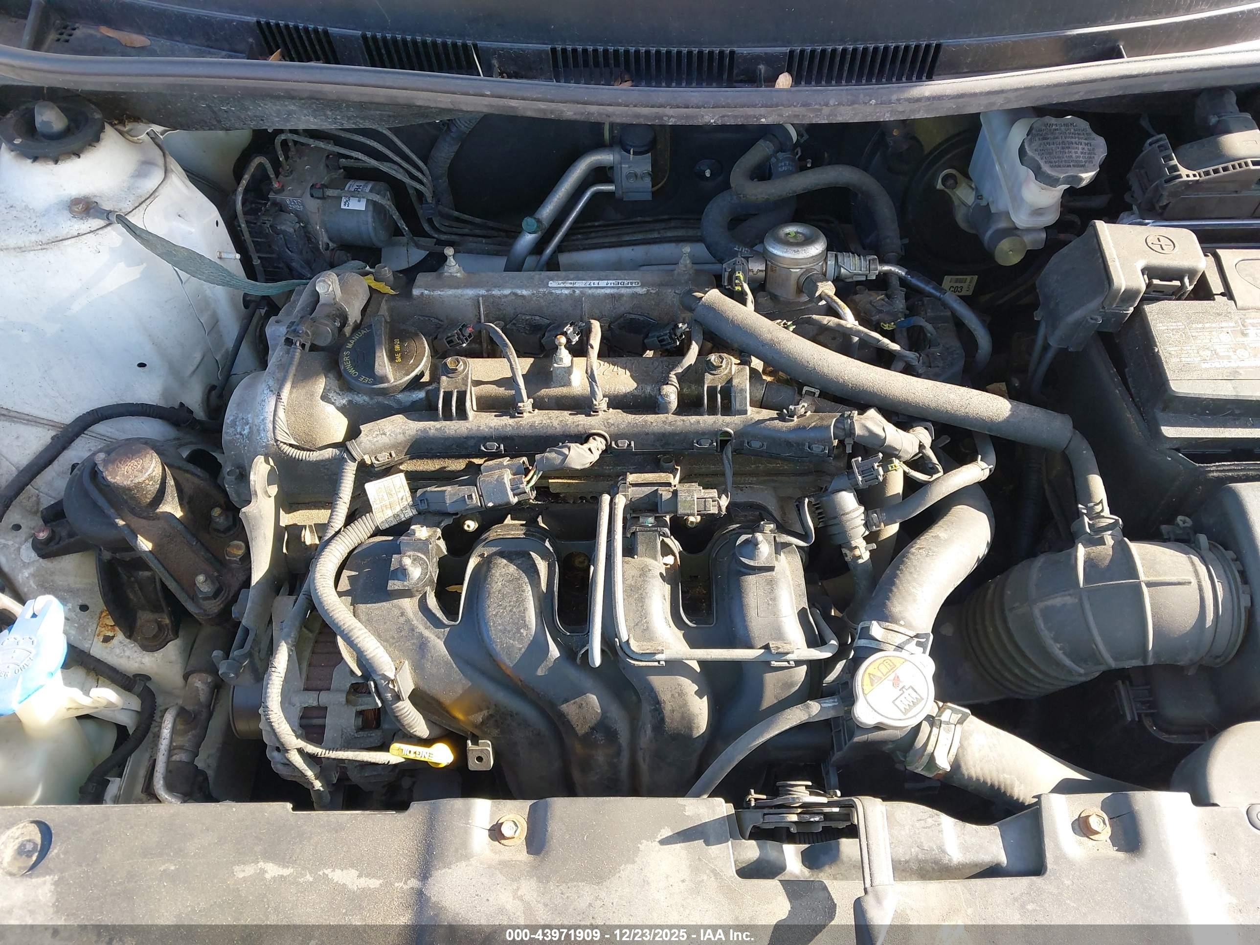 HYUNDAI ACCENT image 10