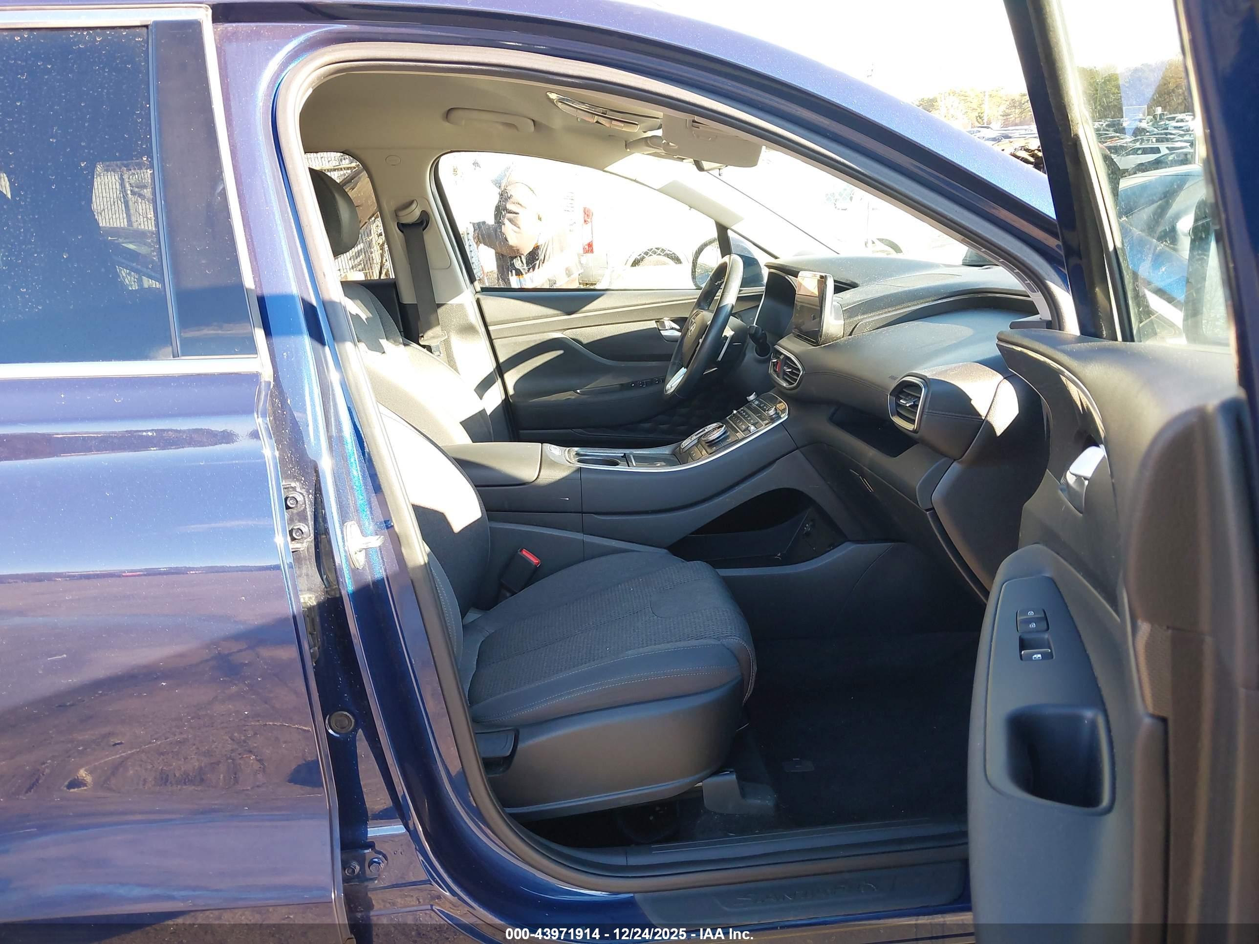 HYUNDAI SANTA image 5