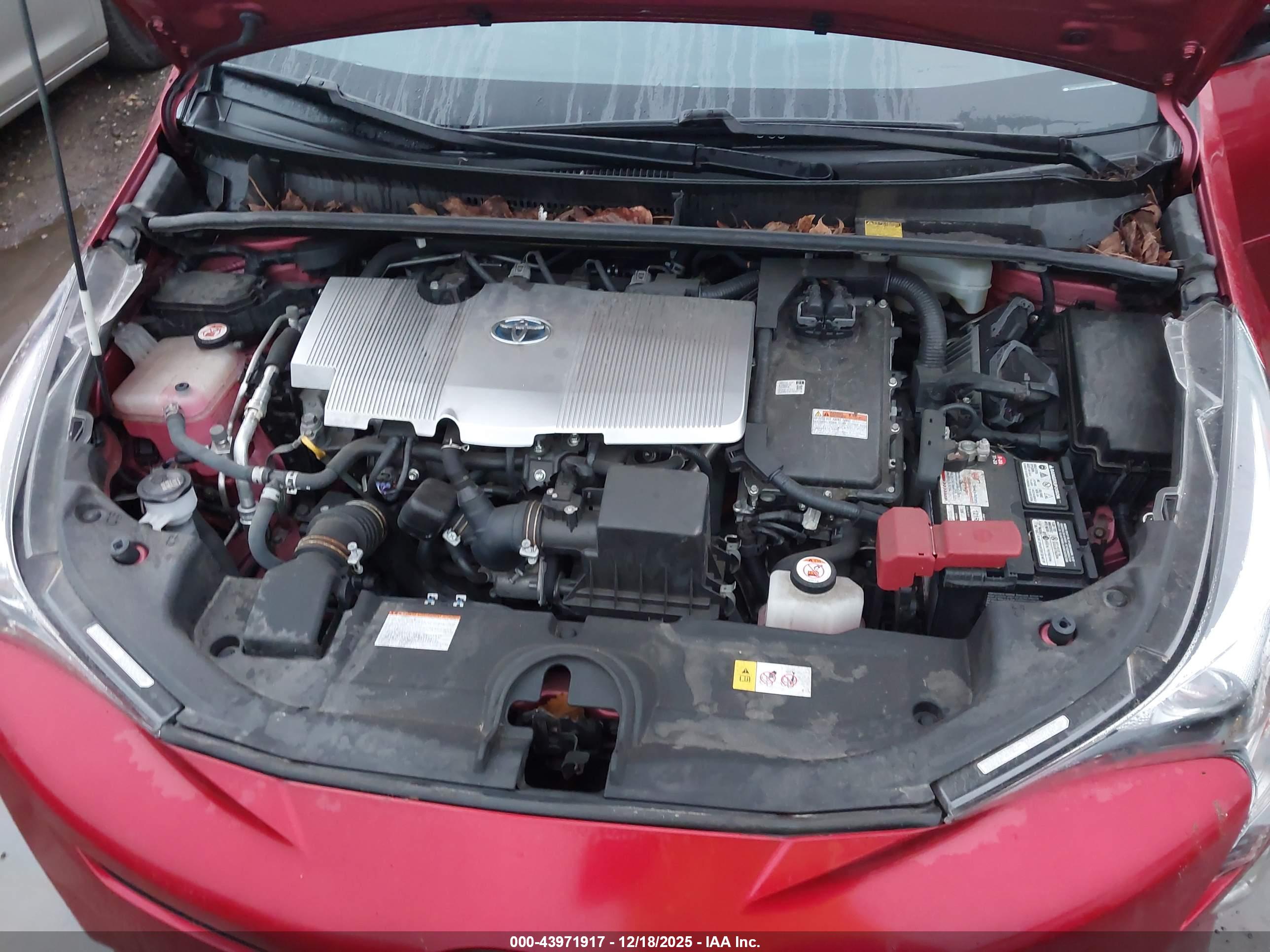TOYOTA PRIUS image 10
