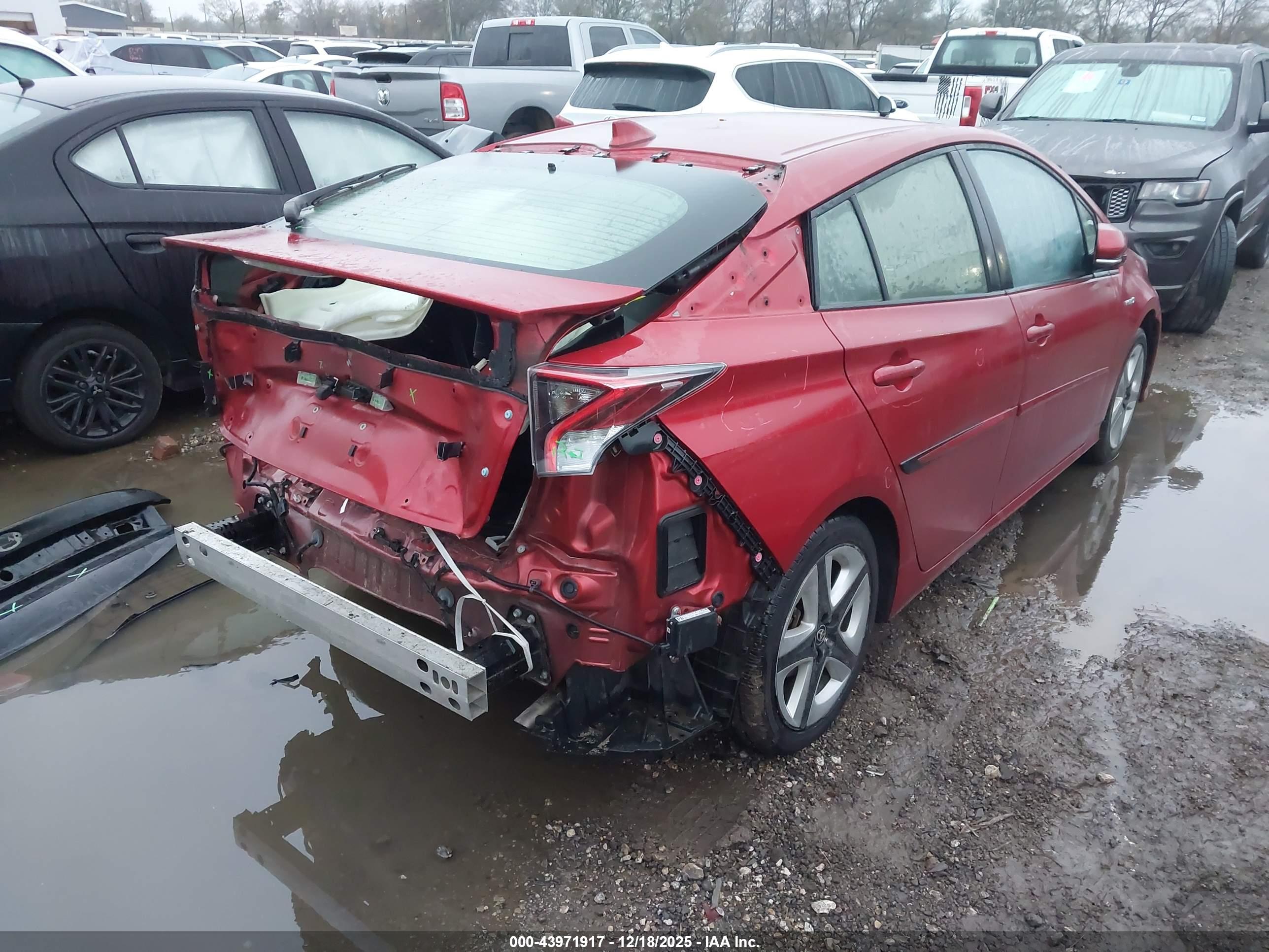 TOYOTA PRIUS image 4