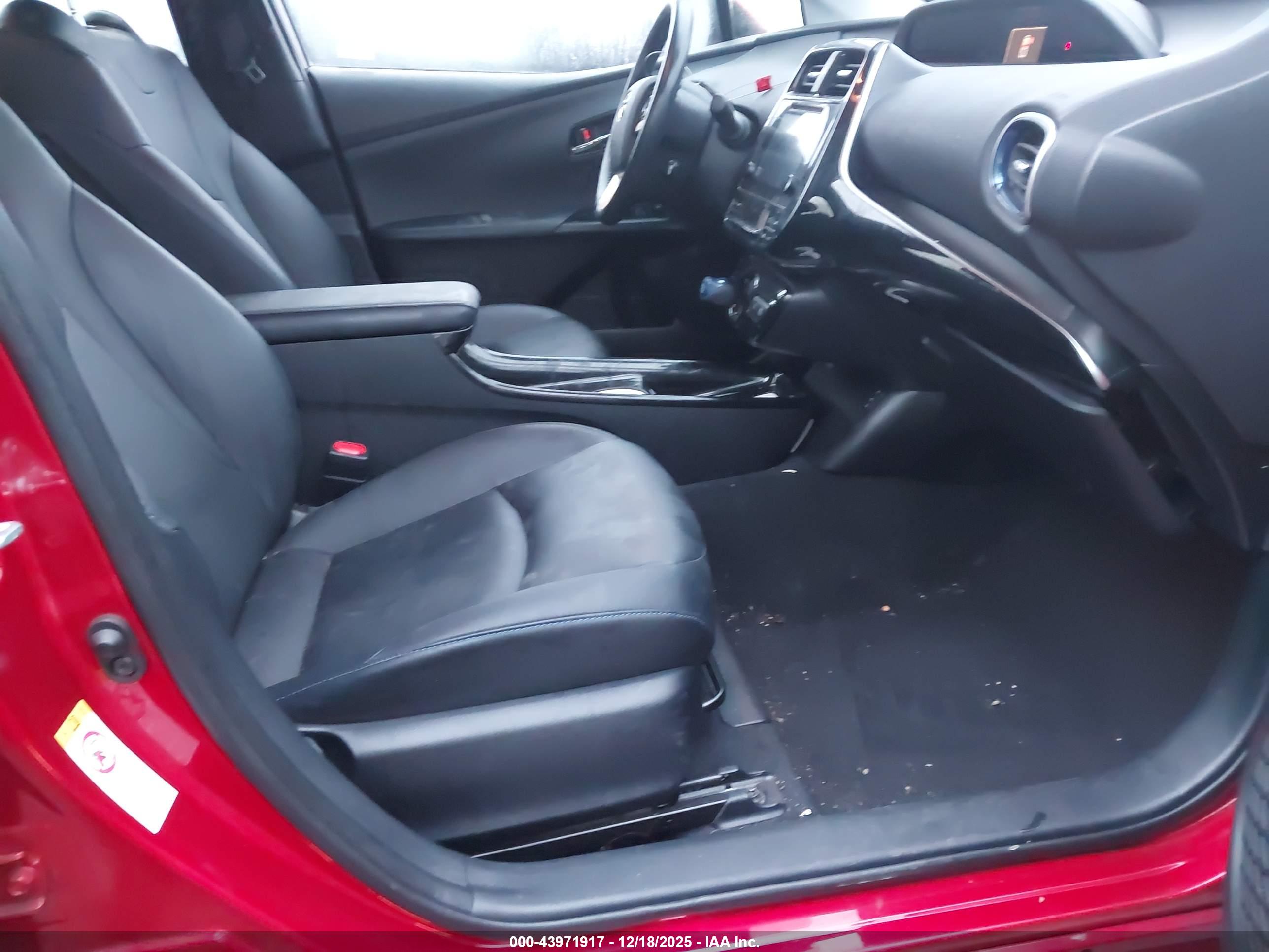 TOYOTA PRIUS image 5