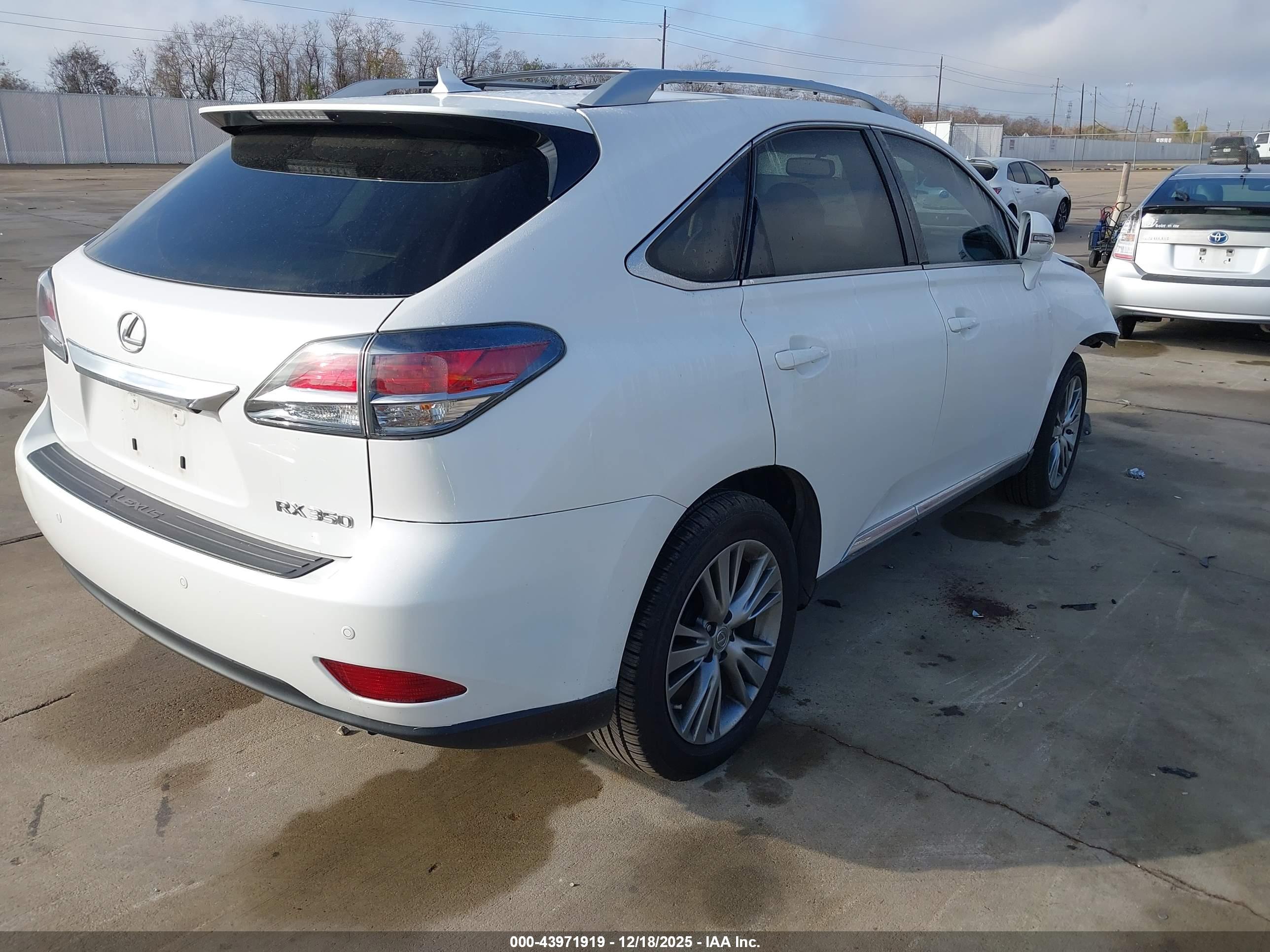 LEXUS RX image 4