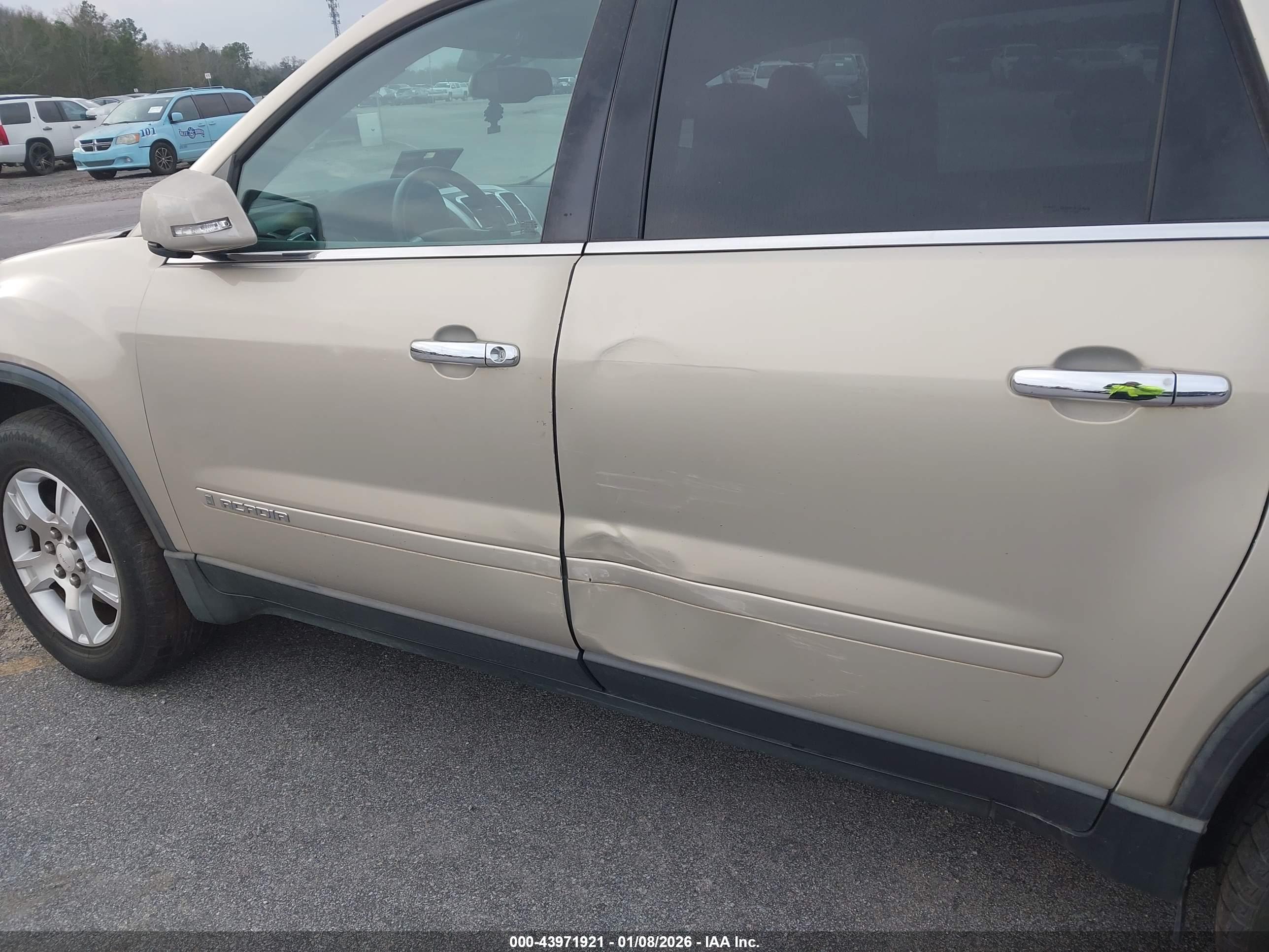 GMC ACADIA image 6
