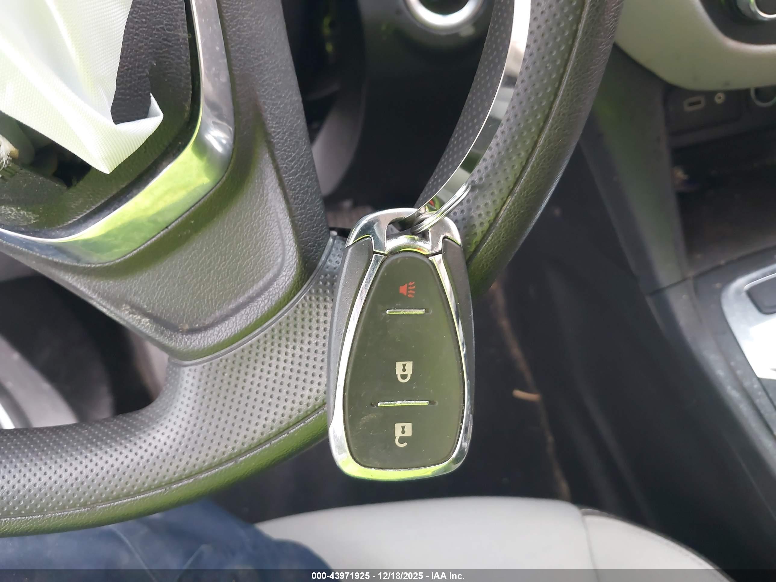 CHEVROLET EQUINOX image 11