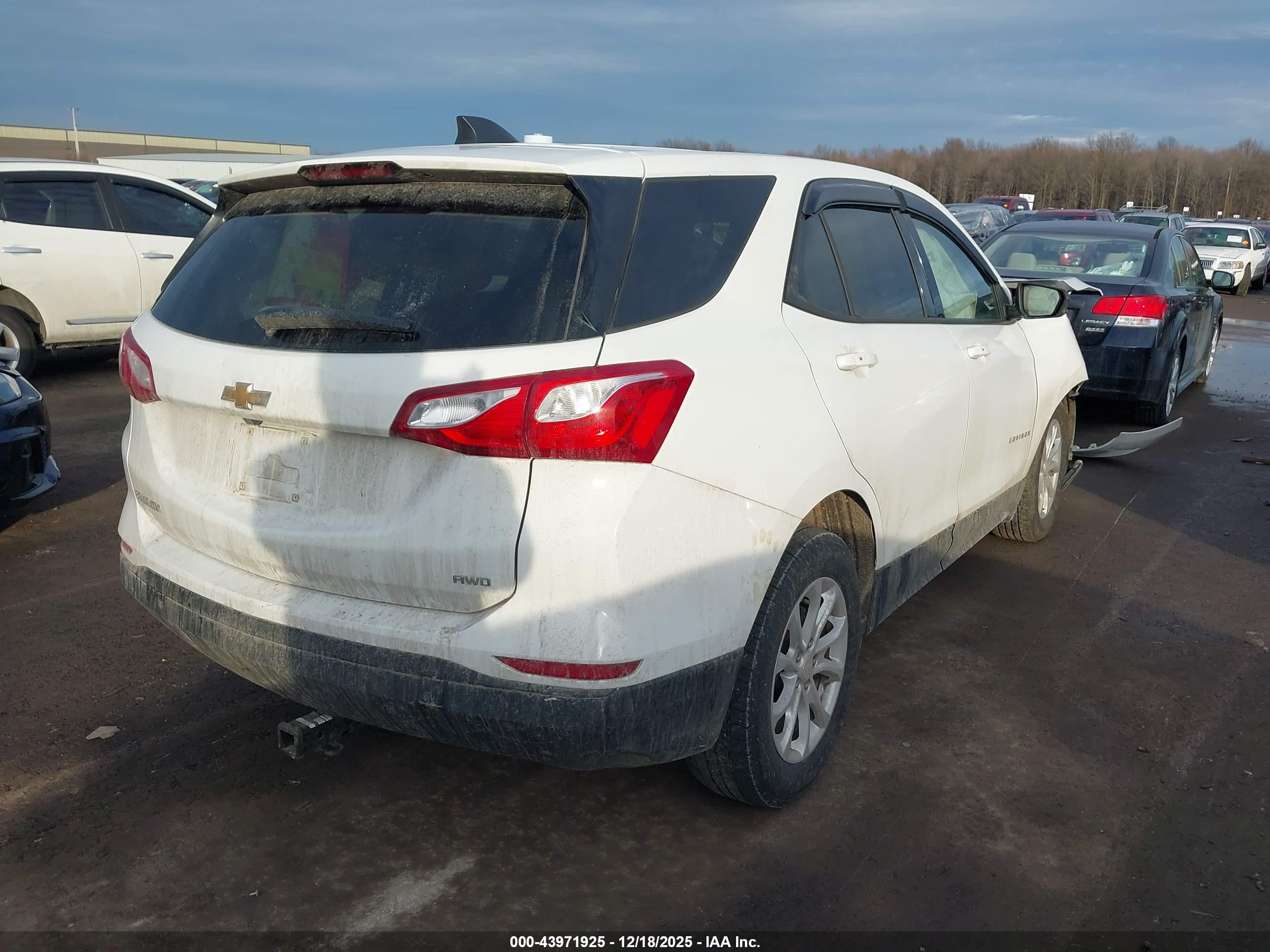 CHEVROLET EQUINOX image 4