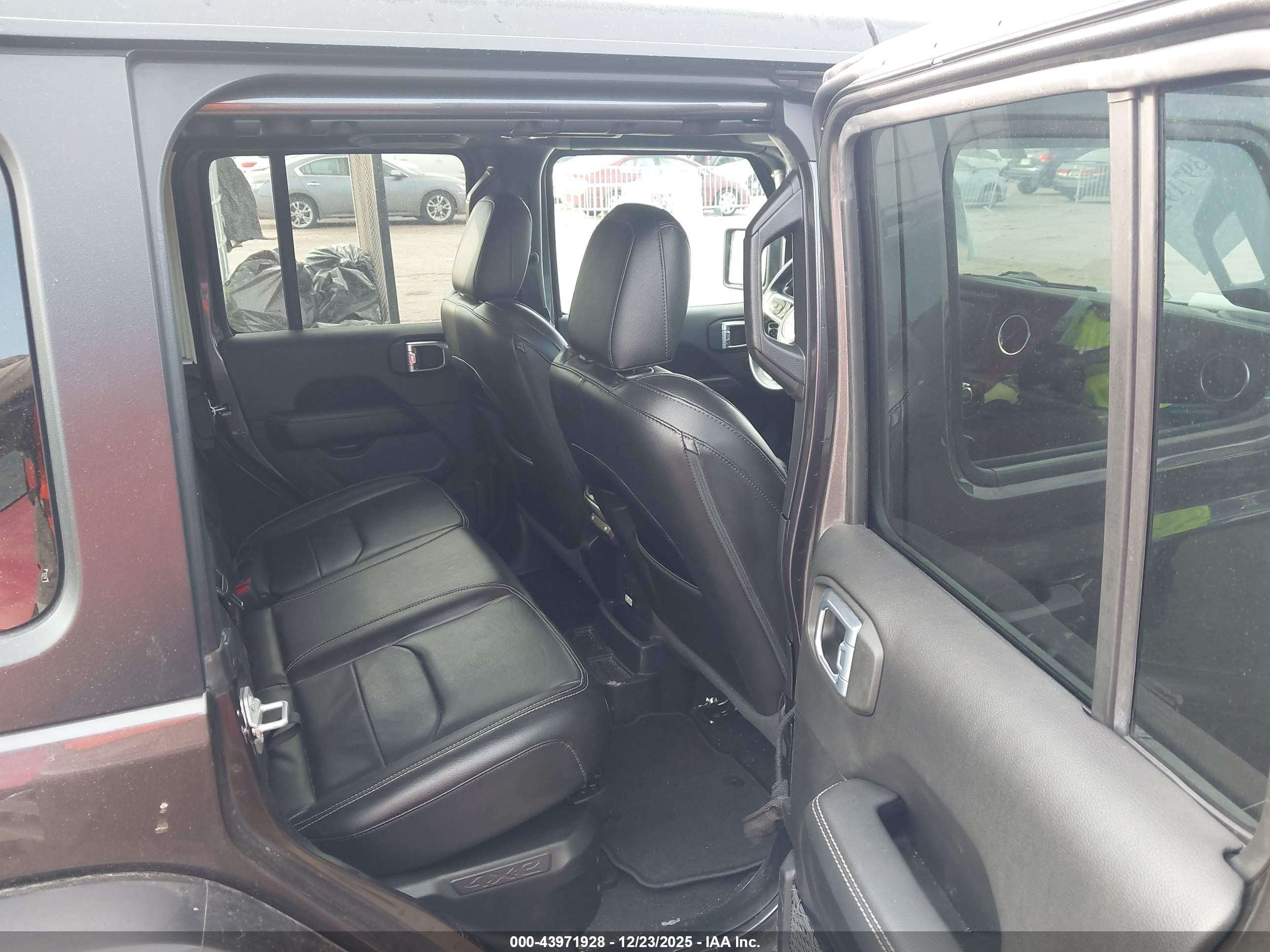 JEEP WRANGLER image 8