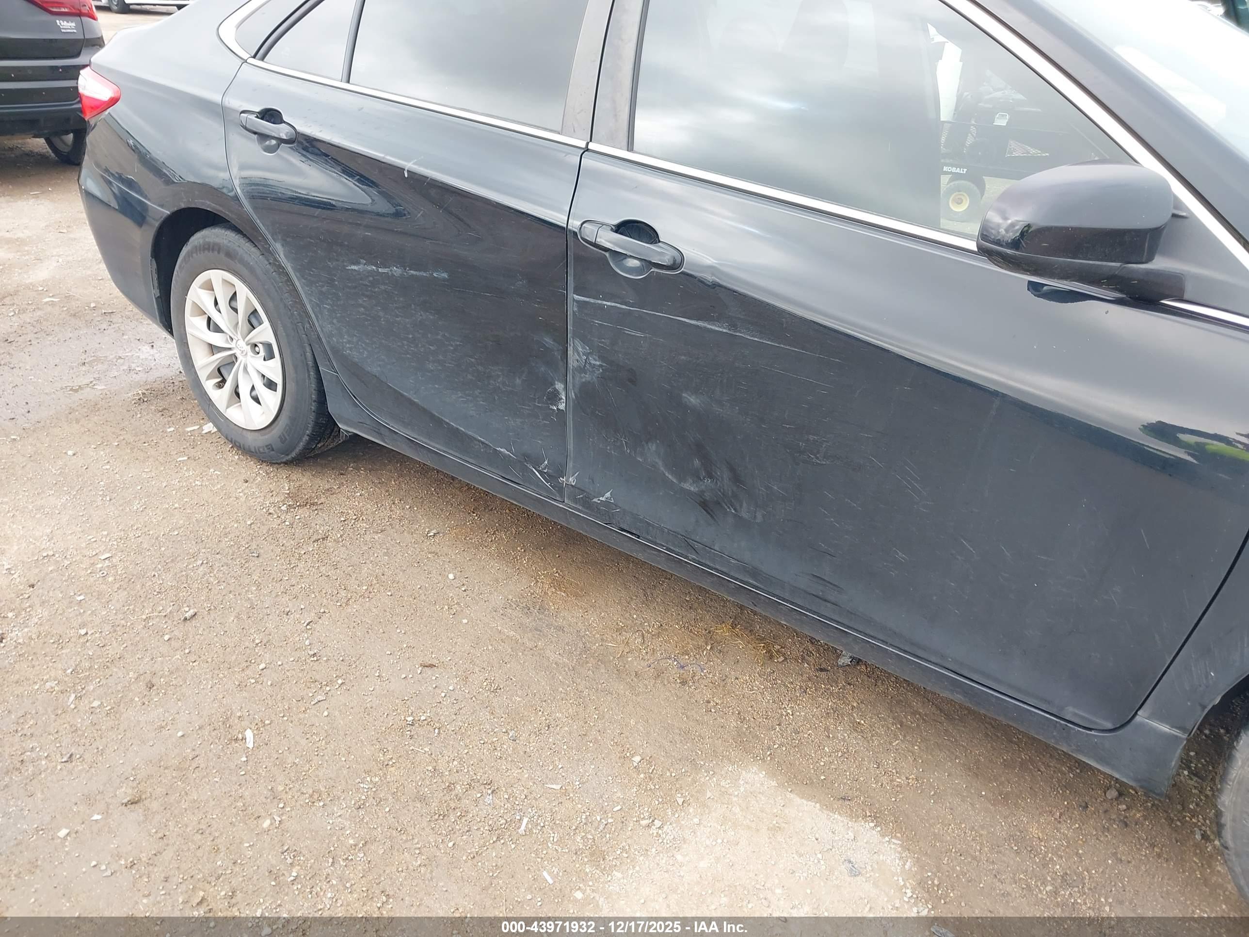 TOYOTA CAMRY image 6