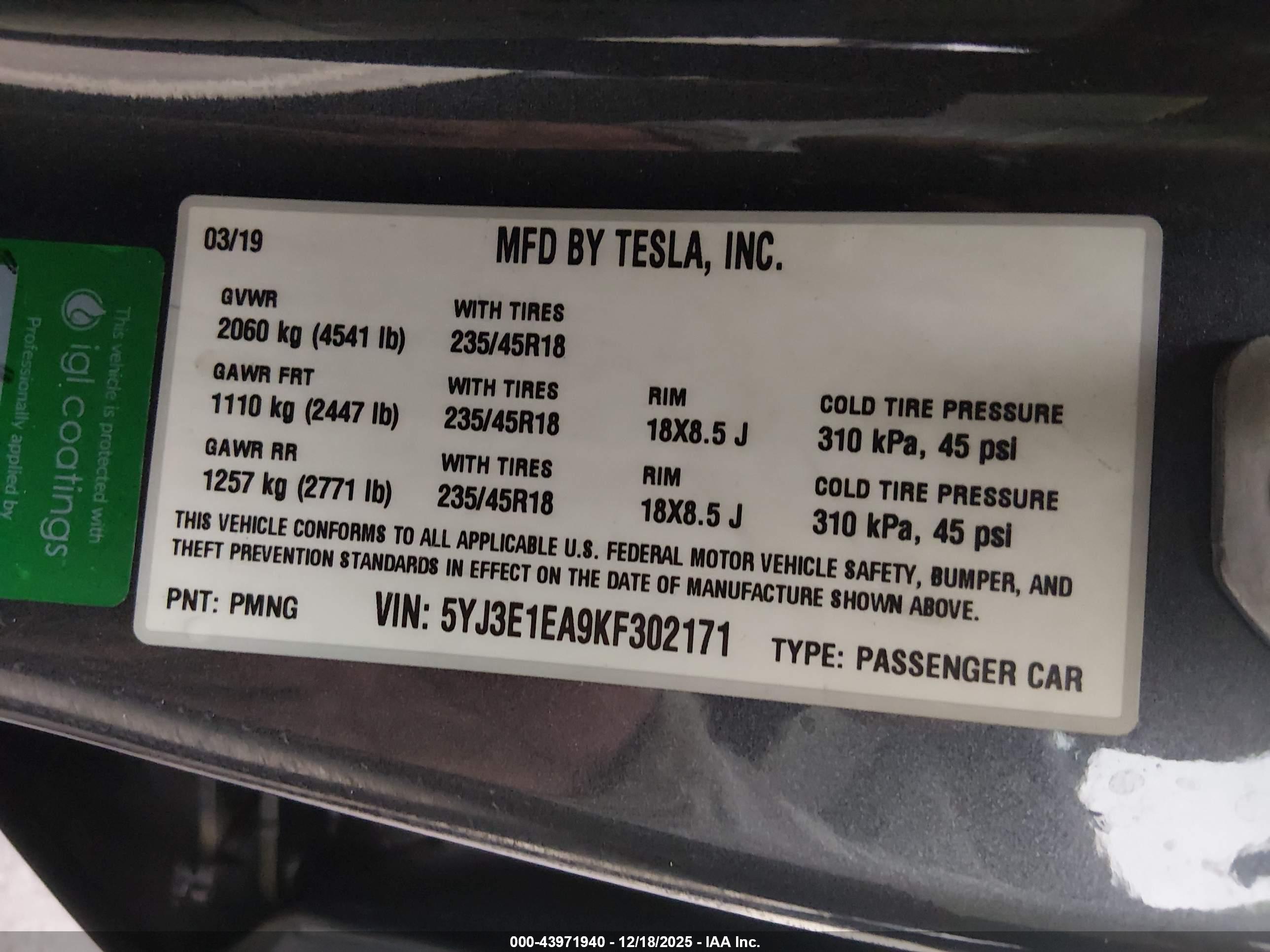 TESLA MODEL image 9