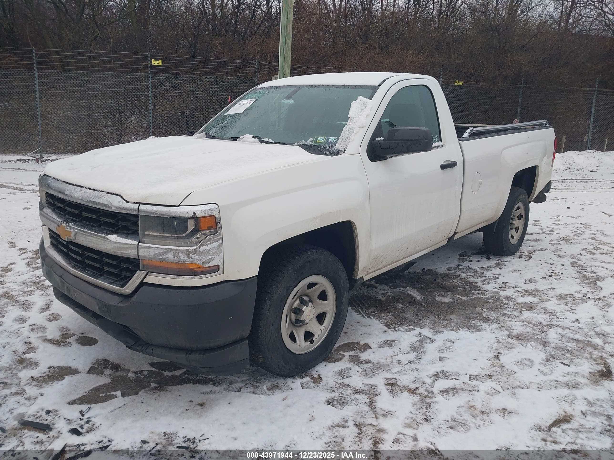 CHEVROLET SILVERADO image 2
