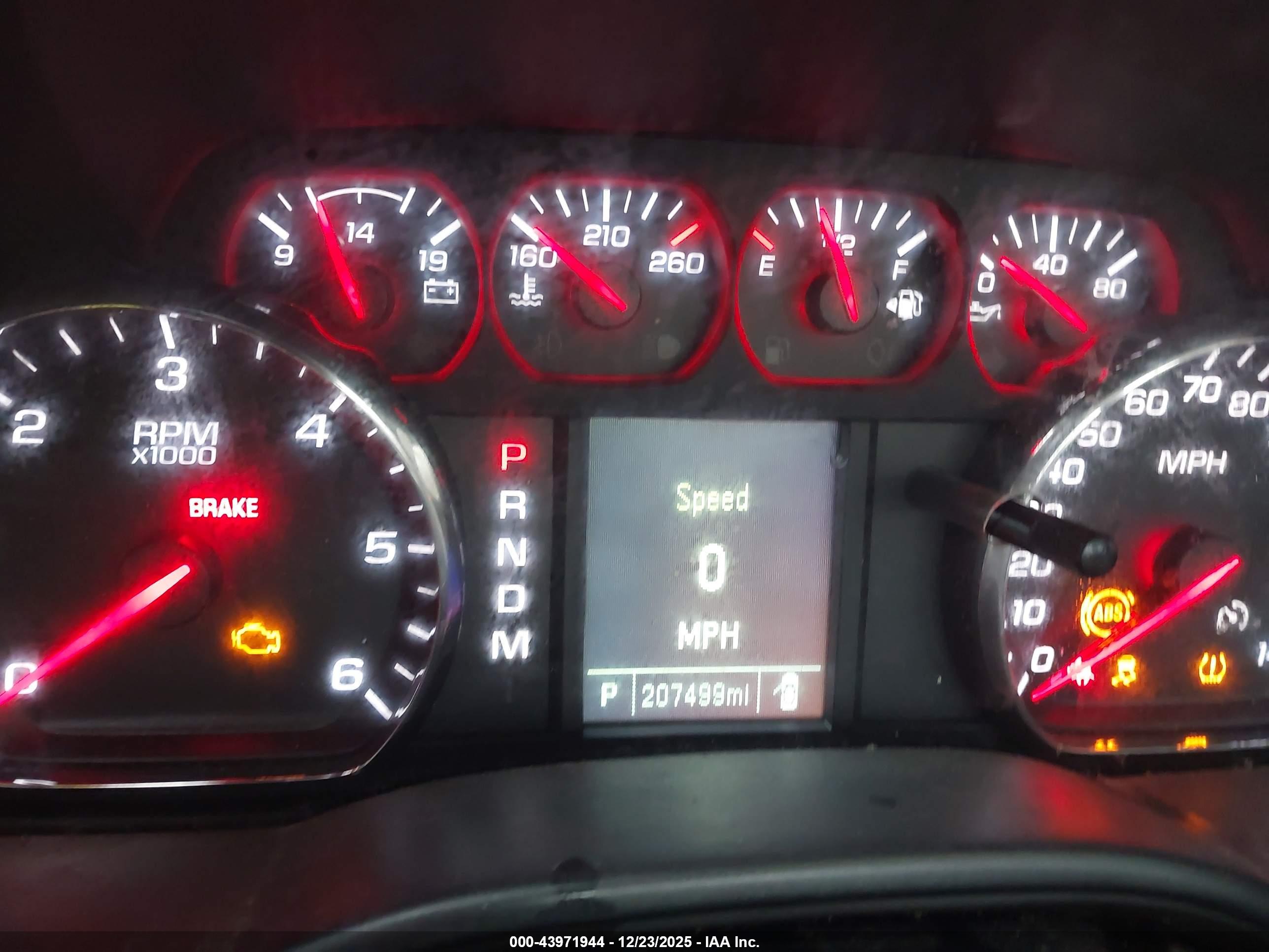 CHEVROLET SILVERADO image 7