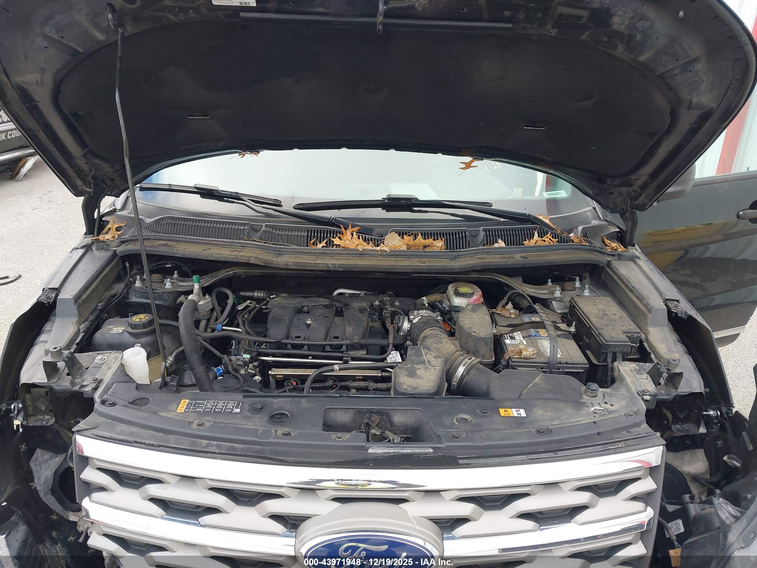FORD EXPLORER image 10