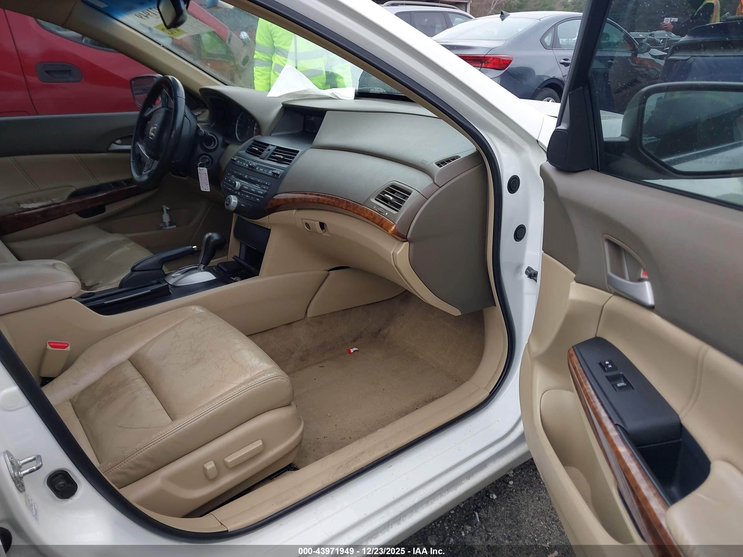 HONDA ACCORD image 5