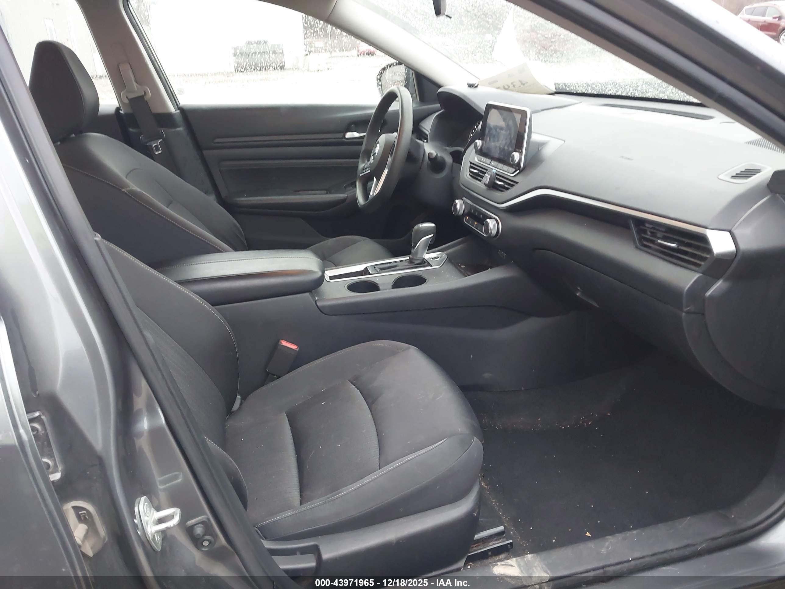NISSAN ALTIMA image 5