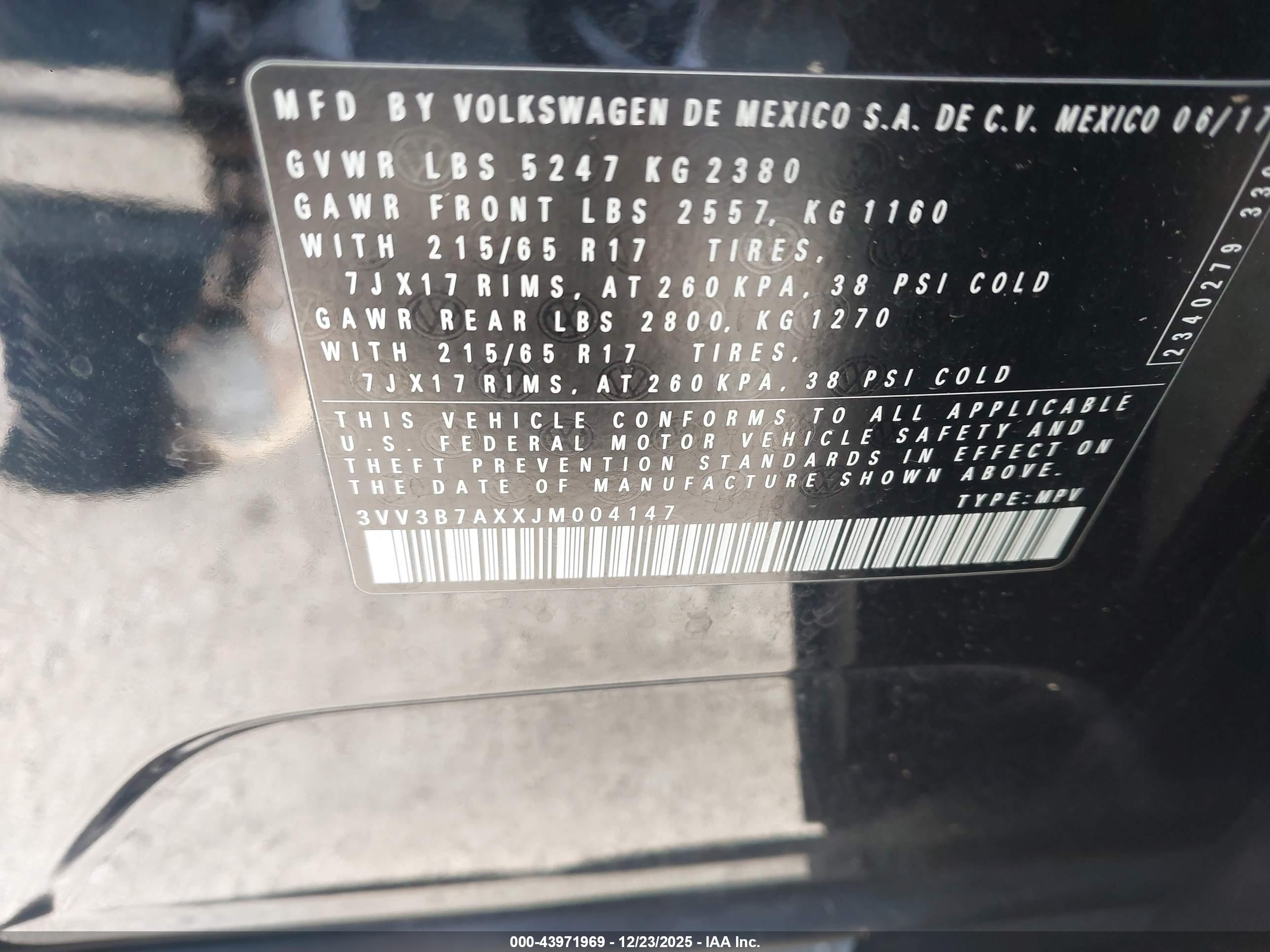 VOLKSWAGEN TIGUAN image 9