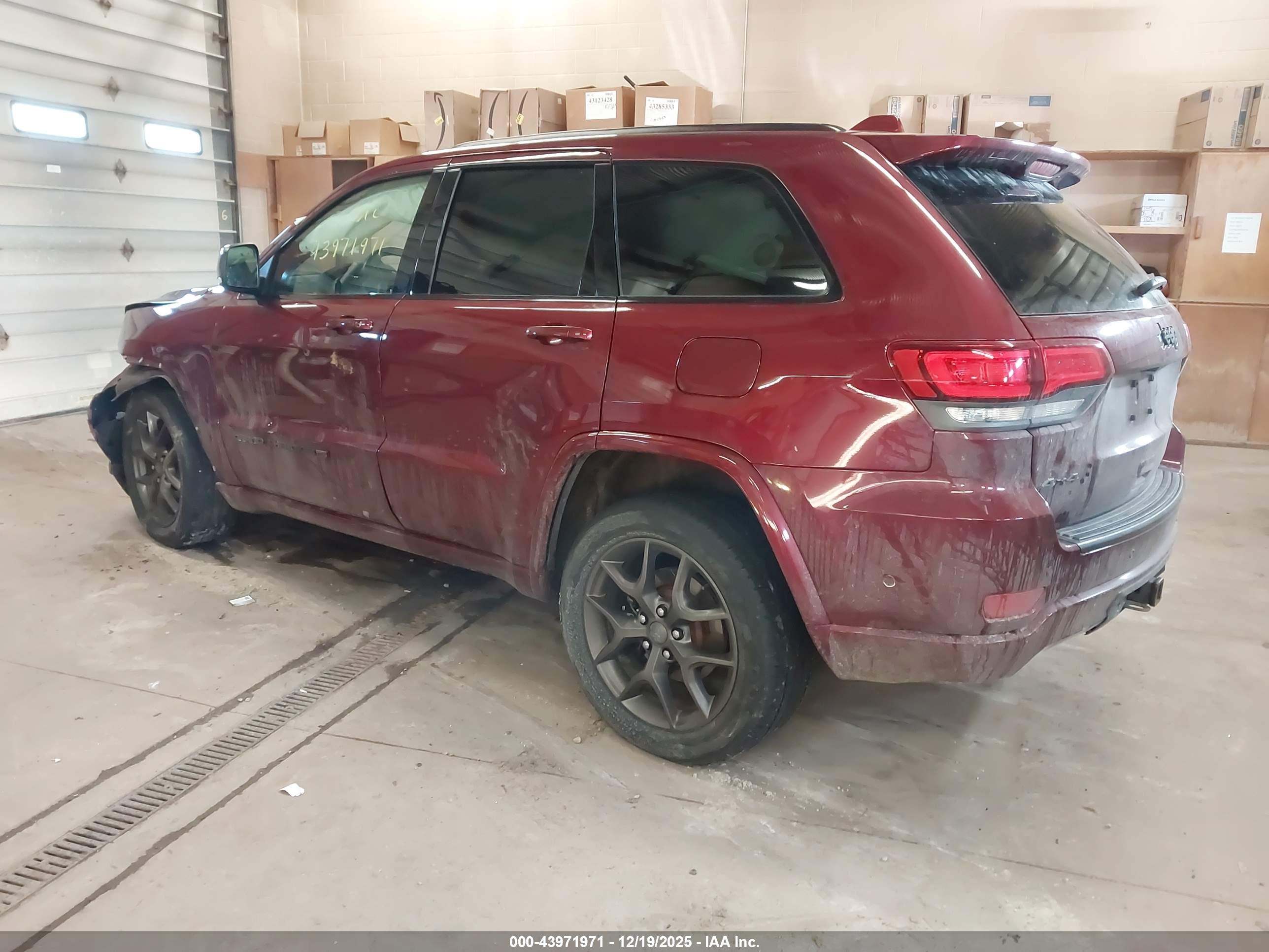 JEEP GRAND image 3