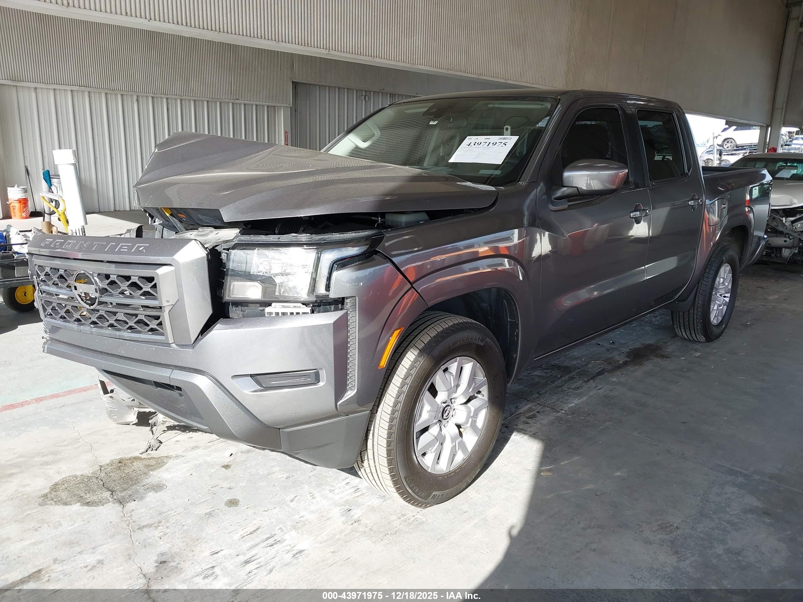 NISSAN FRONTIER image 2