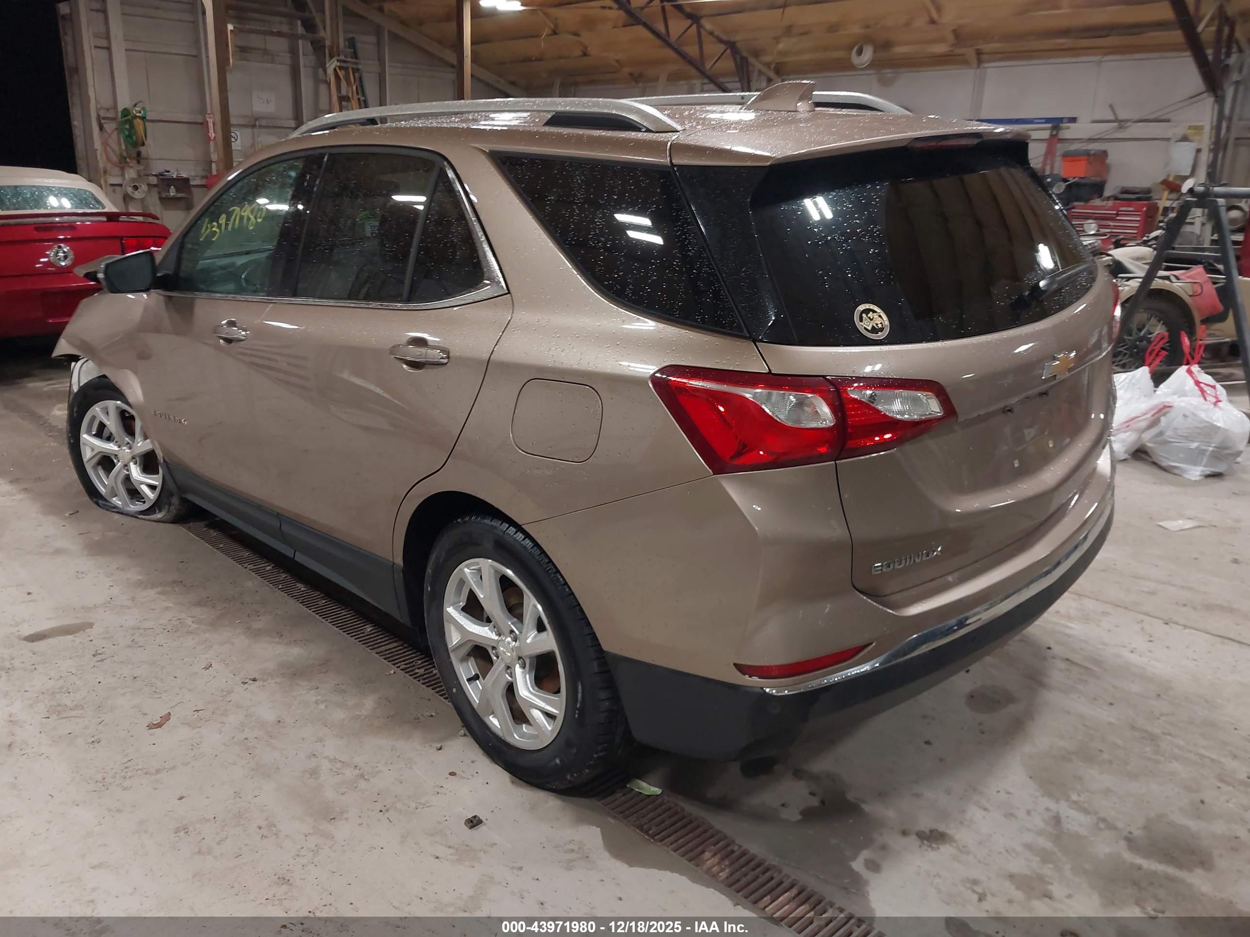 CHEVROLET EQUINOX image 3