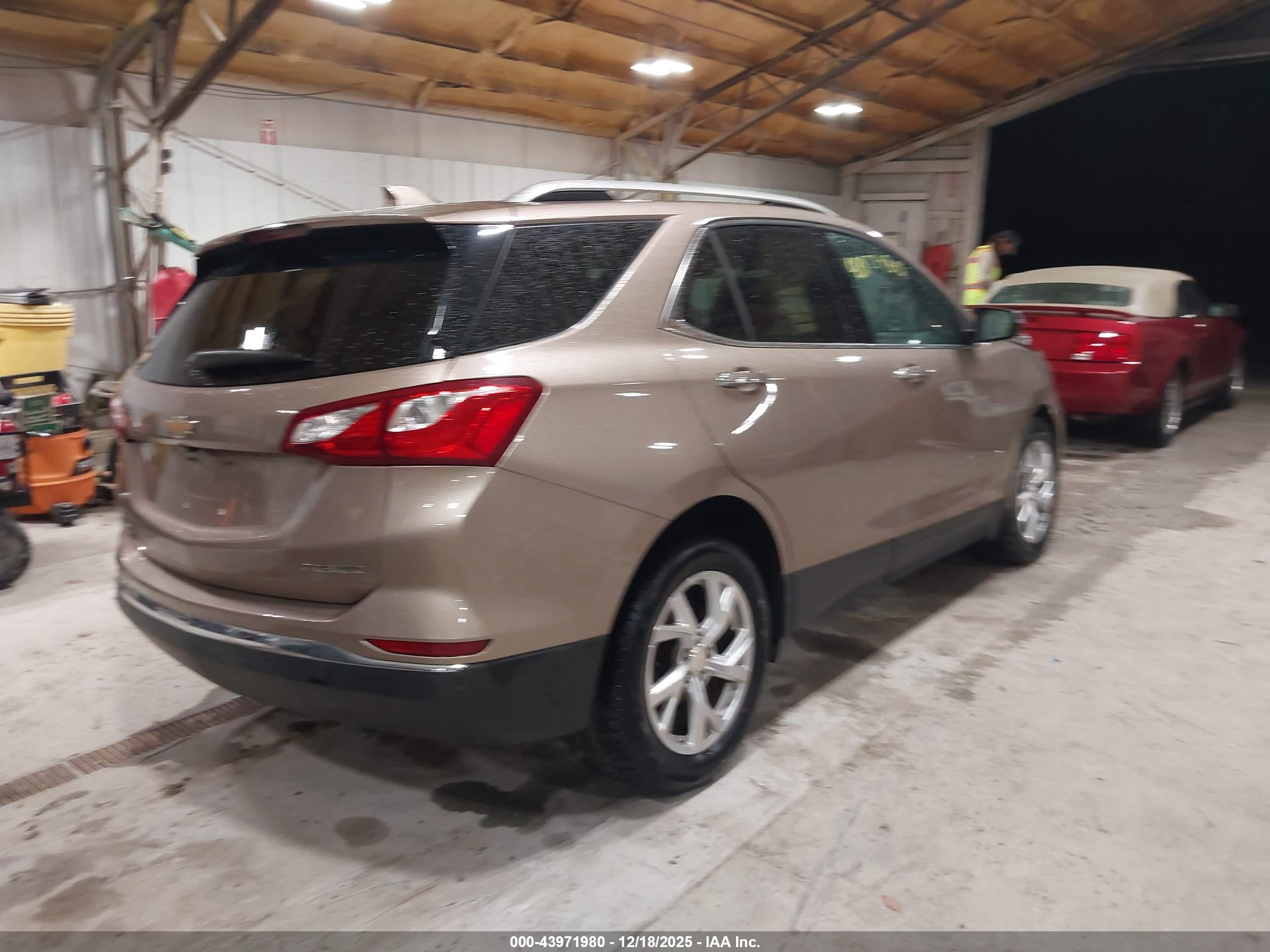 CHEVROLET EQUINOX image 4