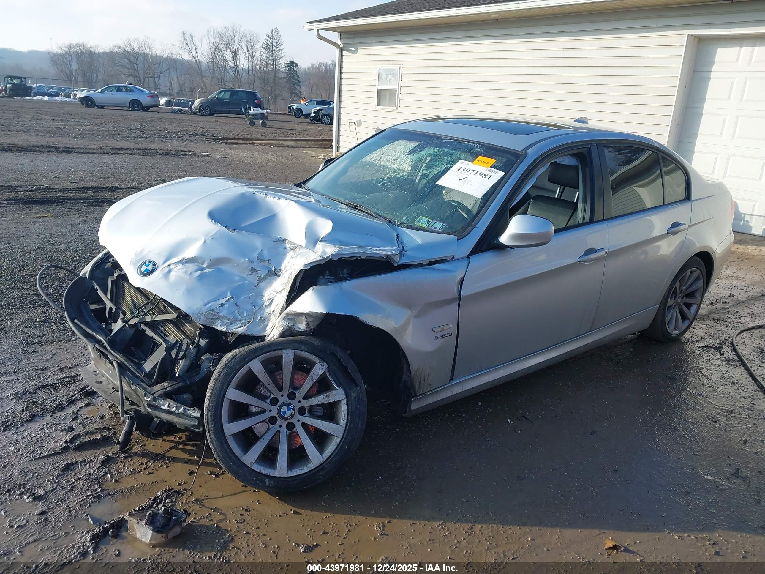 BMW 328I image 2