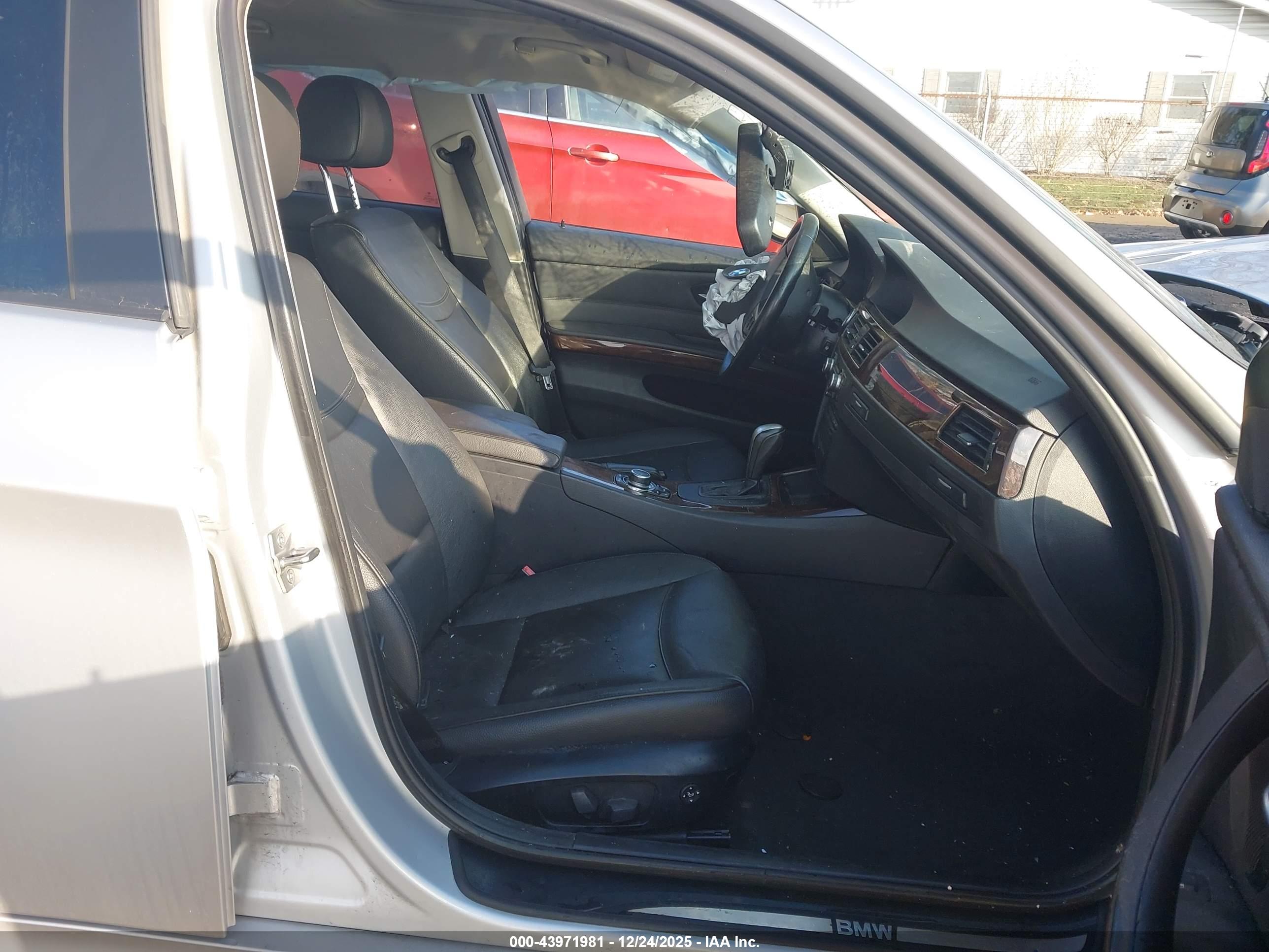 BMW 328I image 5