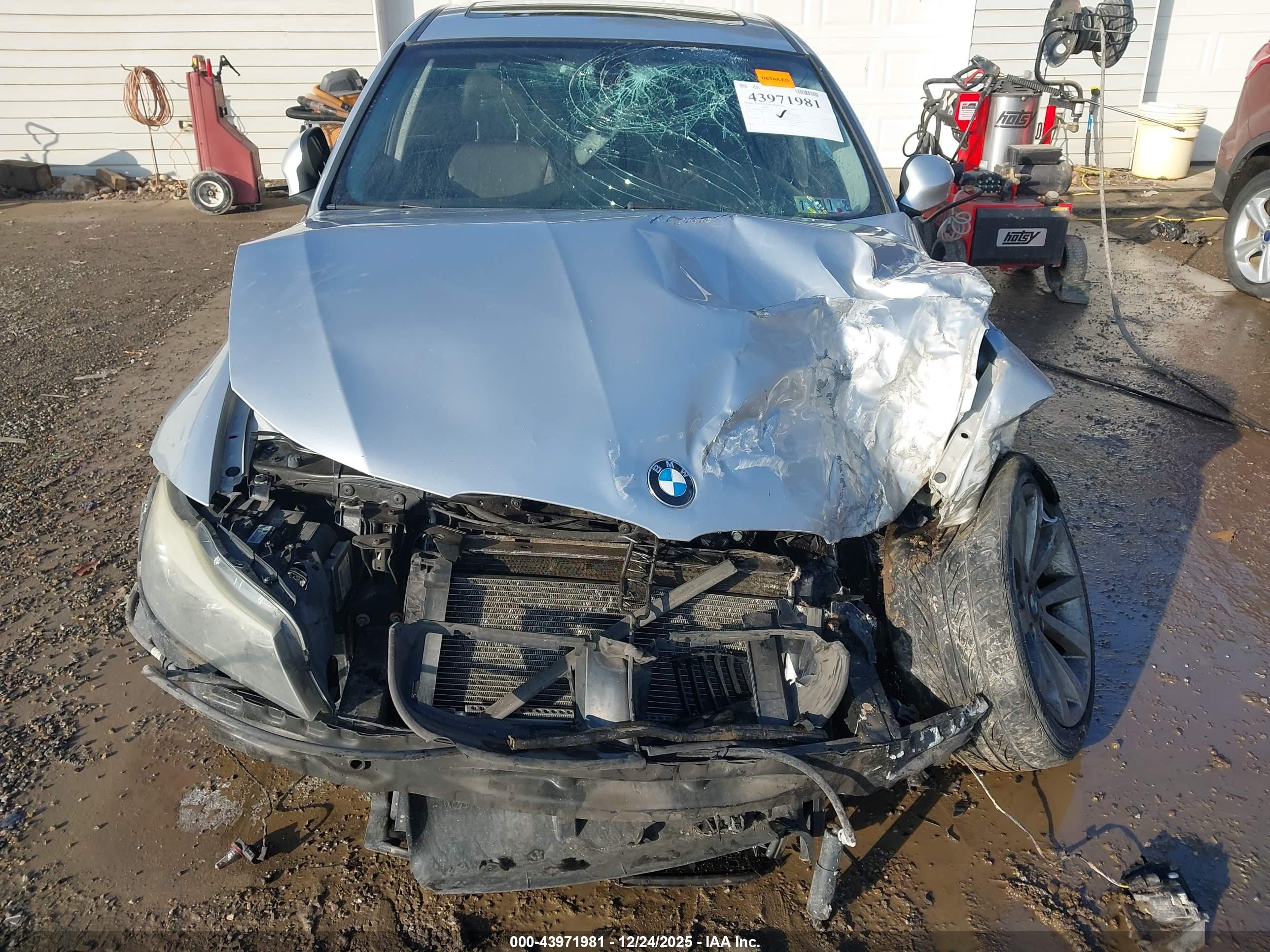BMW 328I image 6