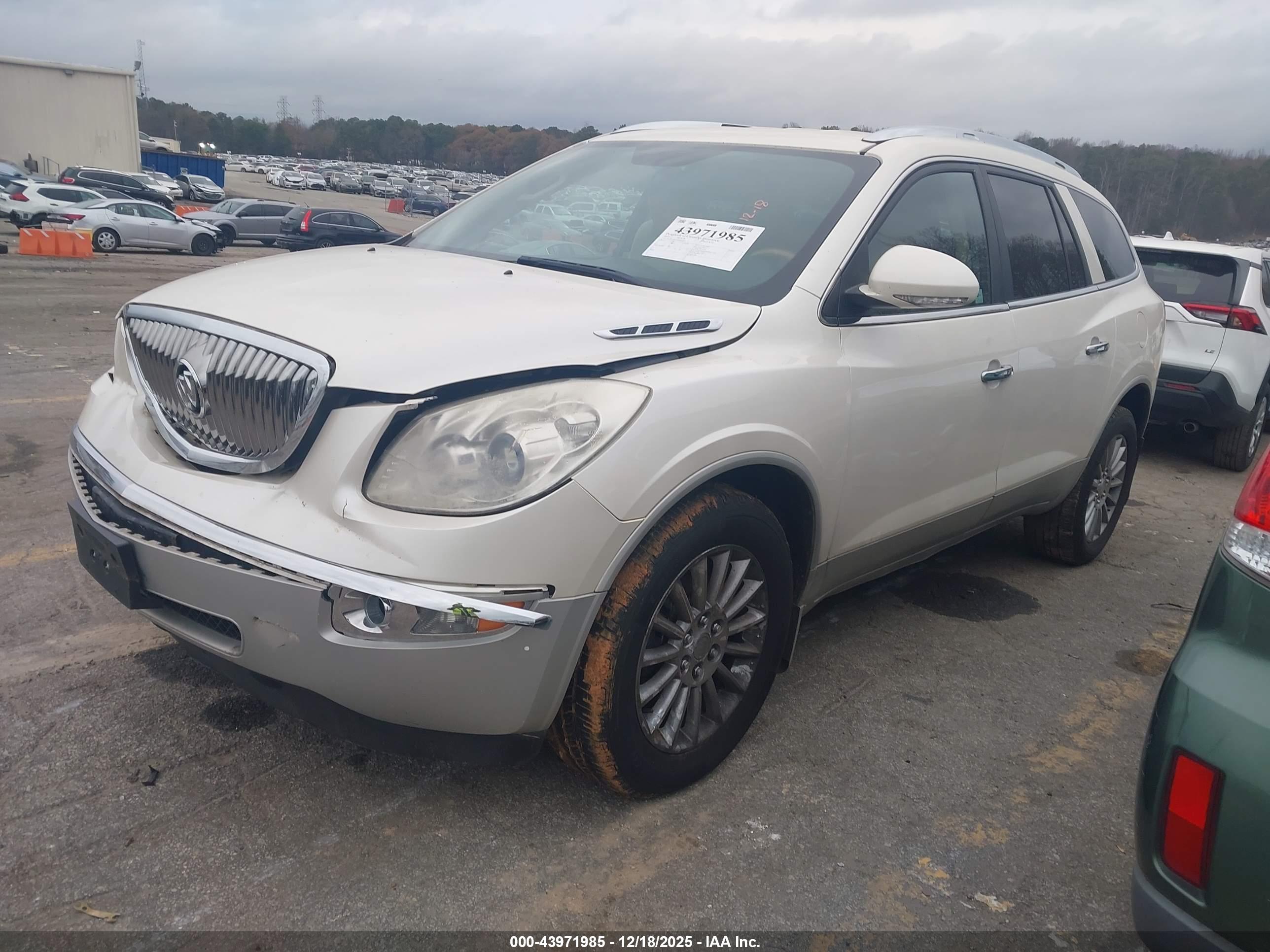 BUICK ENCLAVE image 2