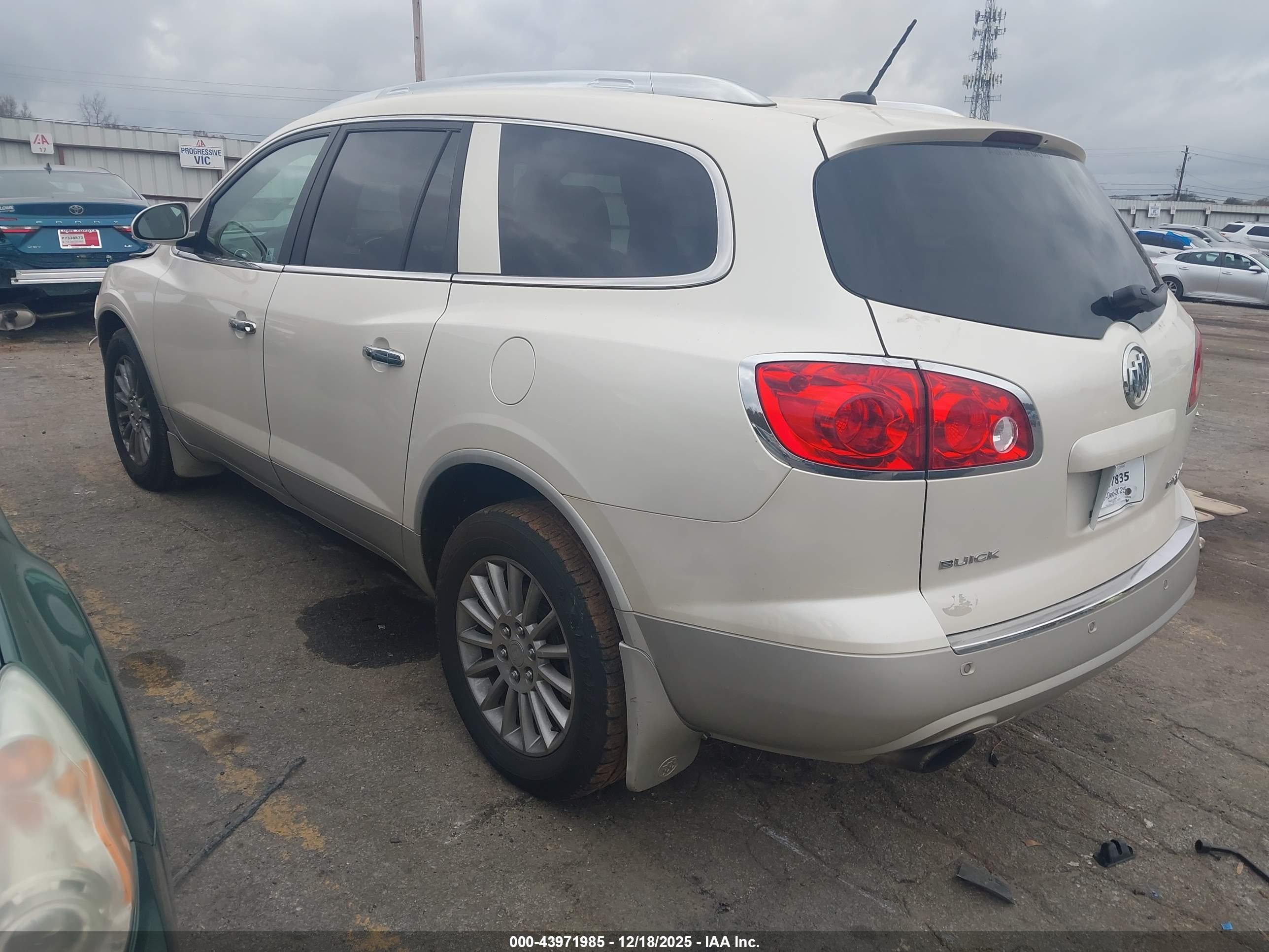 BUICK ENCLAVE image 3
