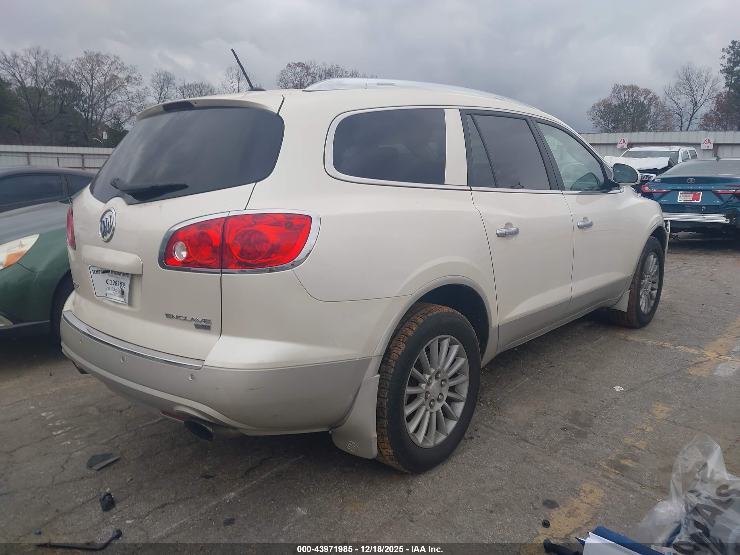 BUICK ENCLAVE image 4