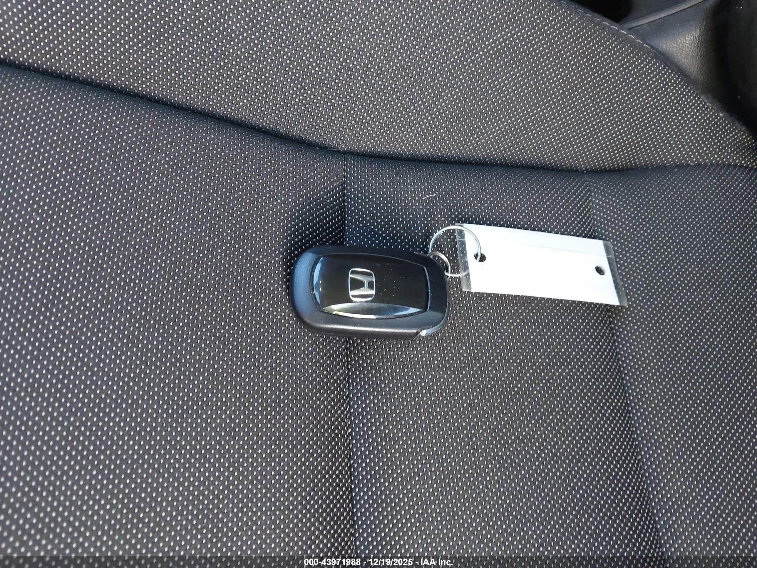 HONDA CR-V image 11