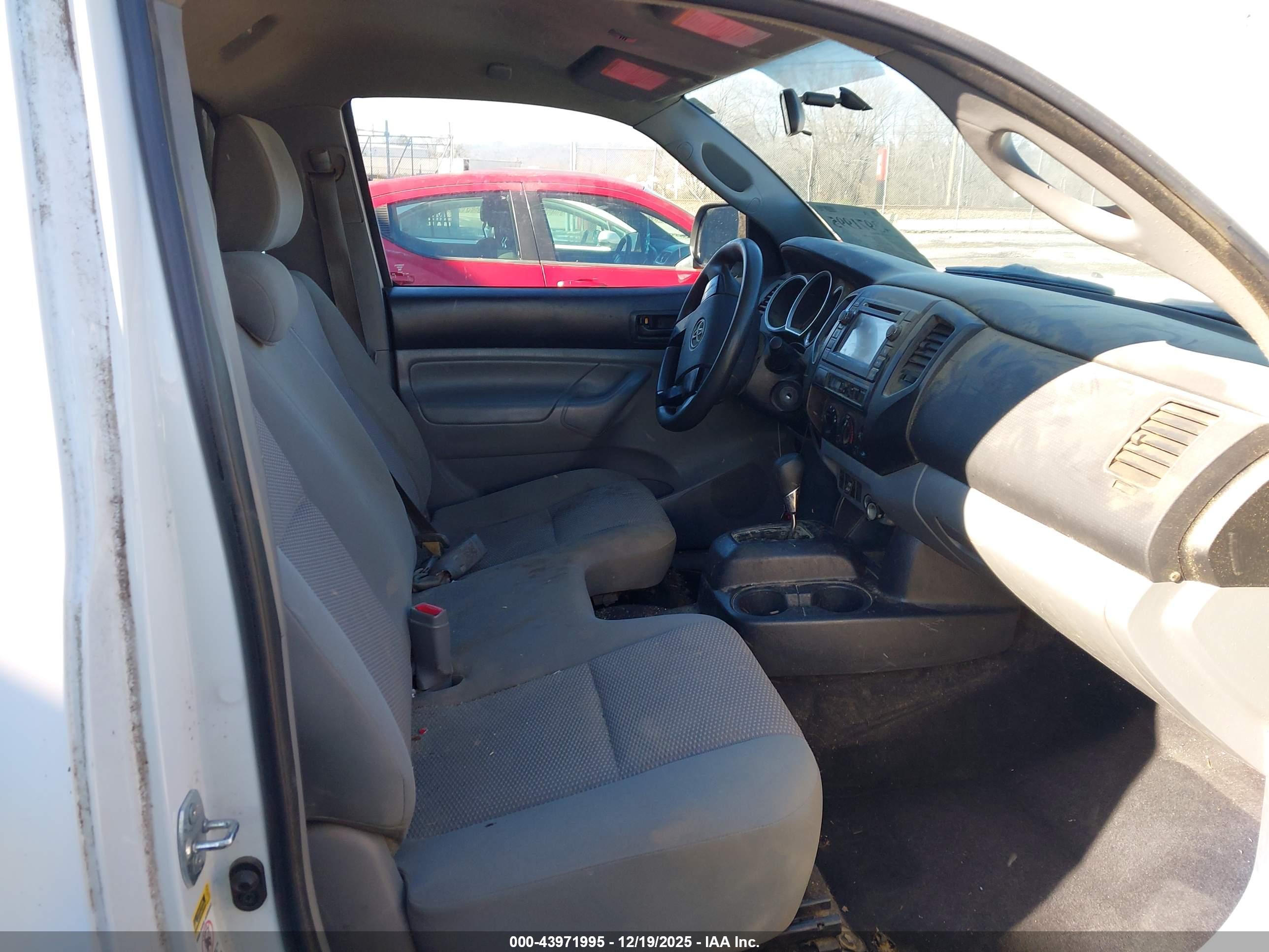 TOYOTA TACOMA image 5