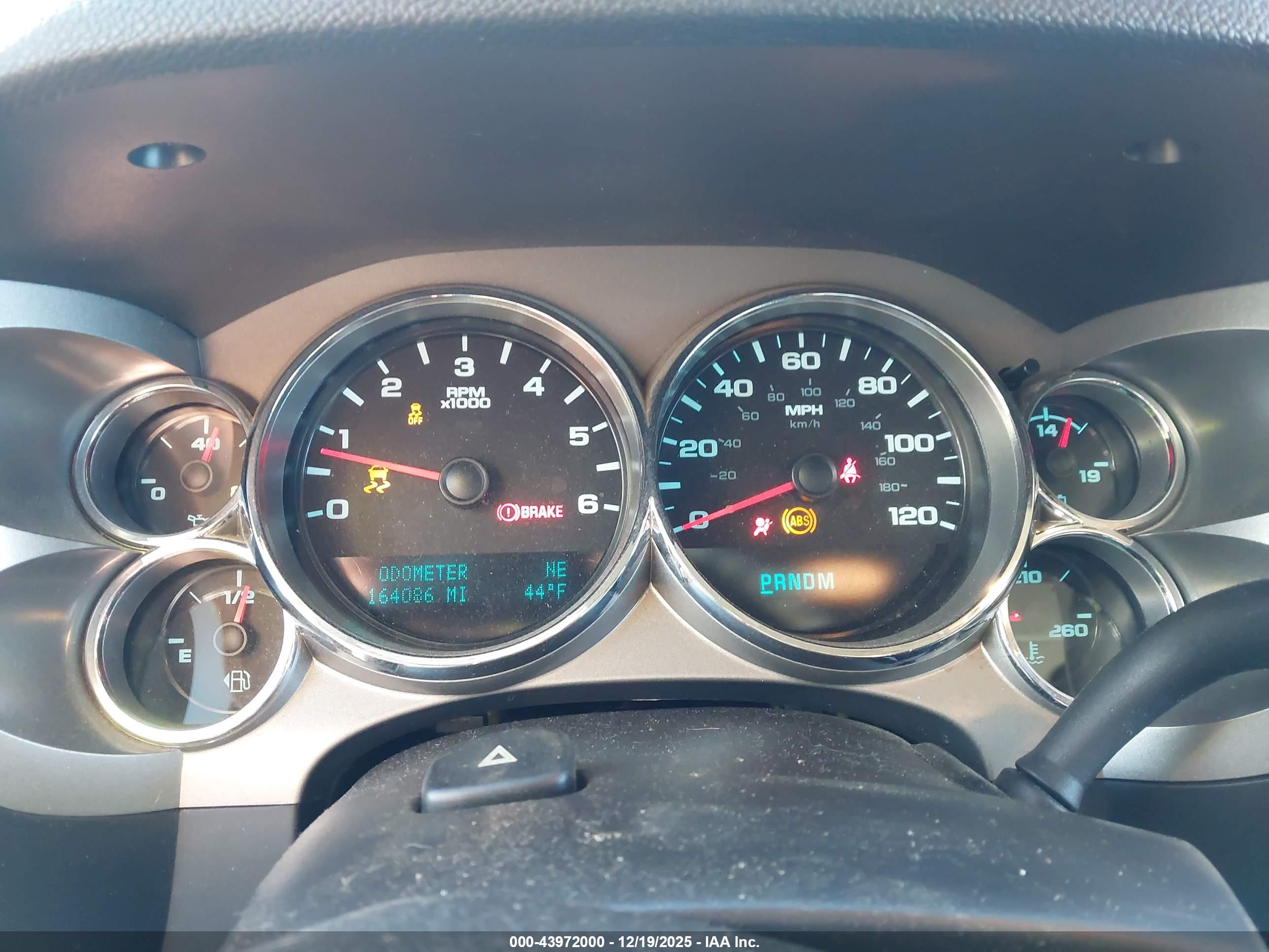 CHEVROLET SILVERADO image 7
