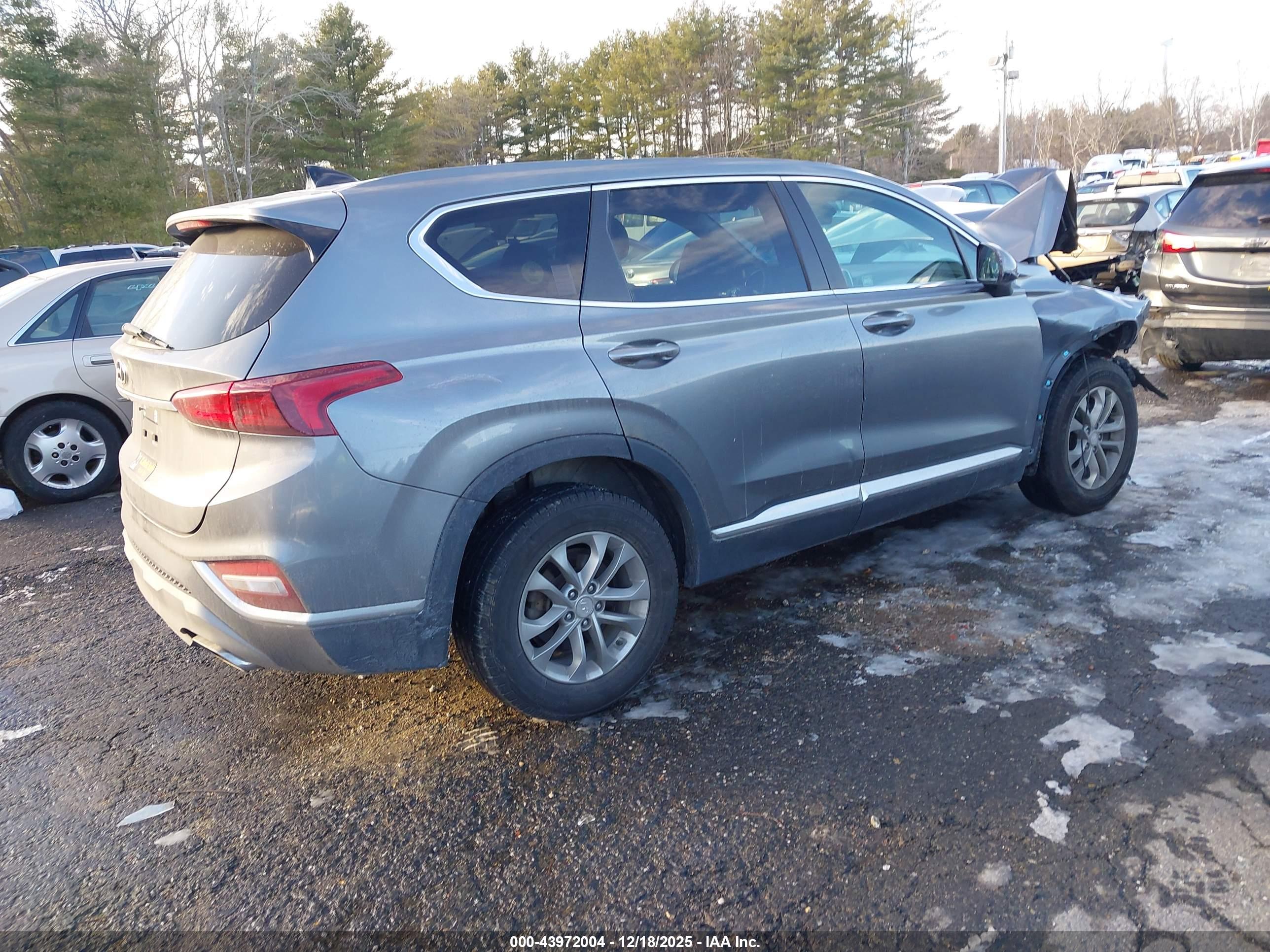 HYUNDAI SANTA image 4