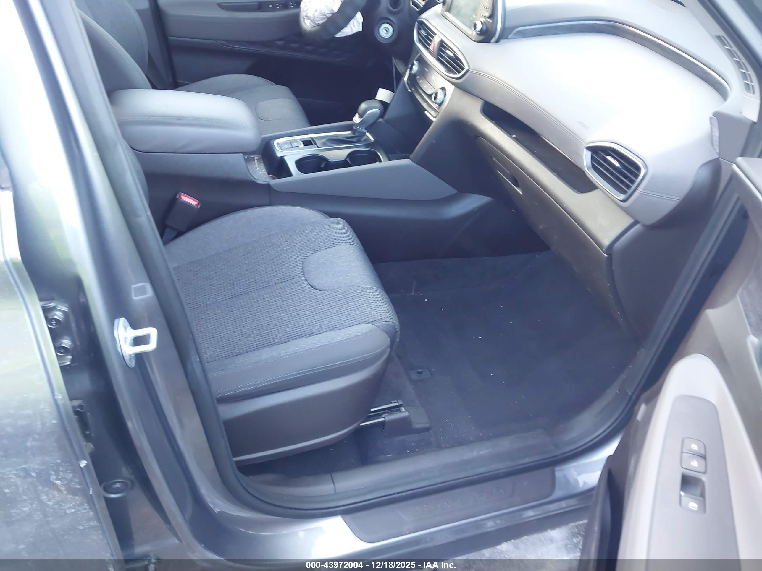 HYUNDAI SANTA image 5