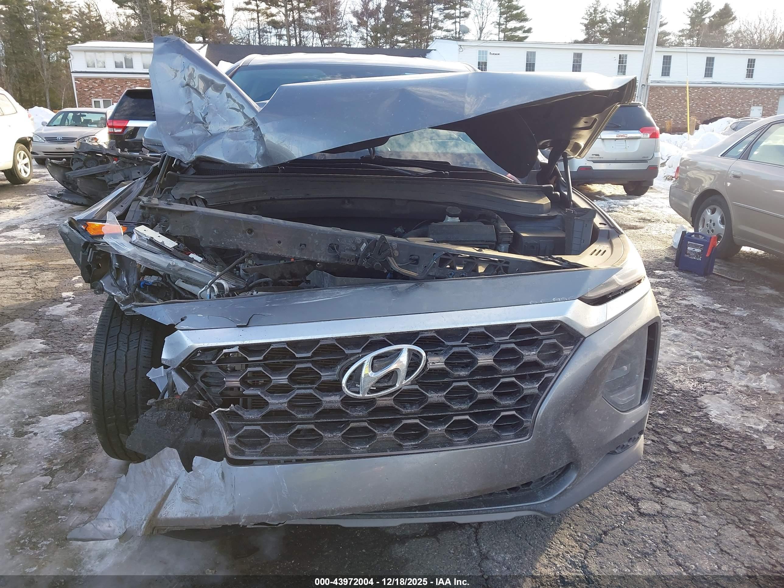 HYUNDAI SANTA image 6