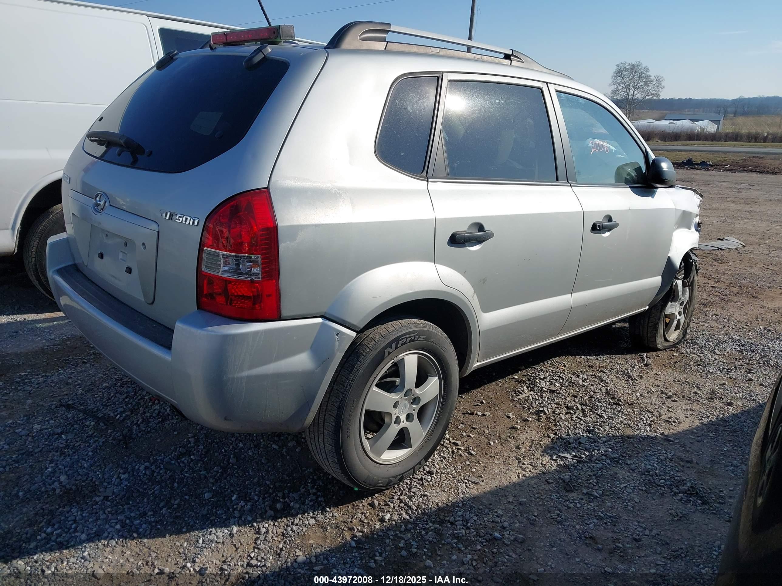 HYUNDAI TUCSON image 4