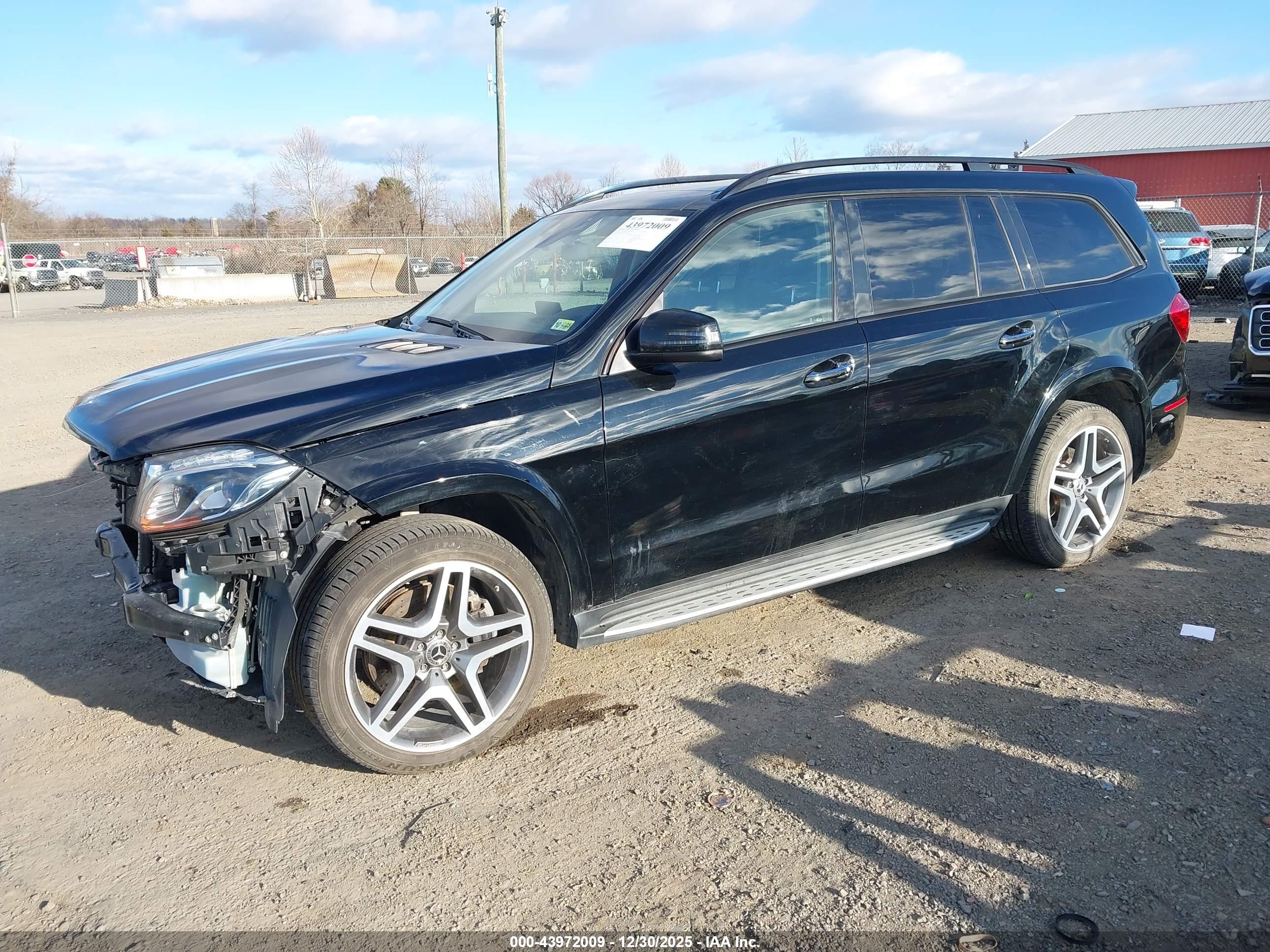 MERCEDES-BENZ GLS image 2
