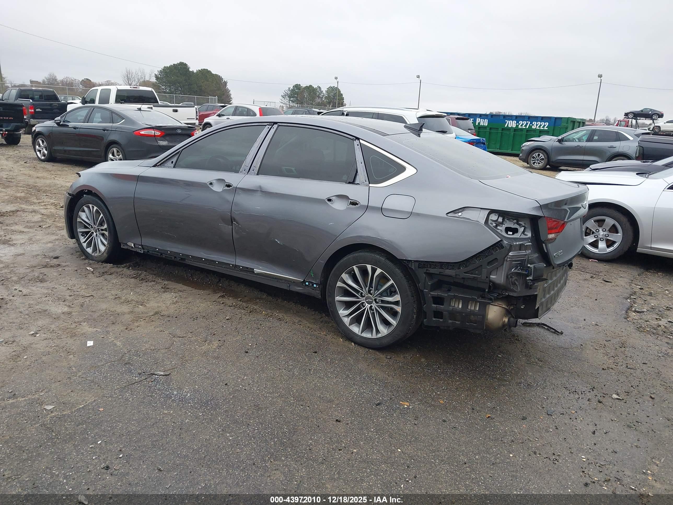 HYUNDAI GENESIS image 3