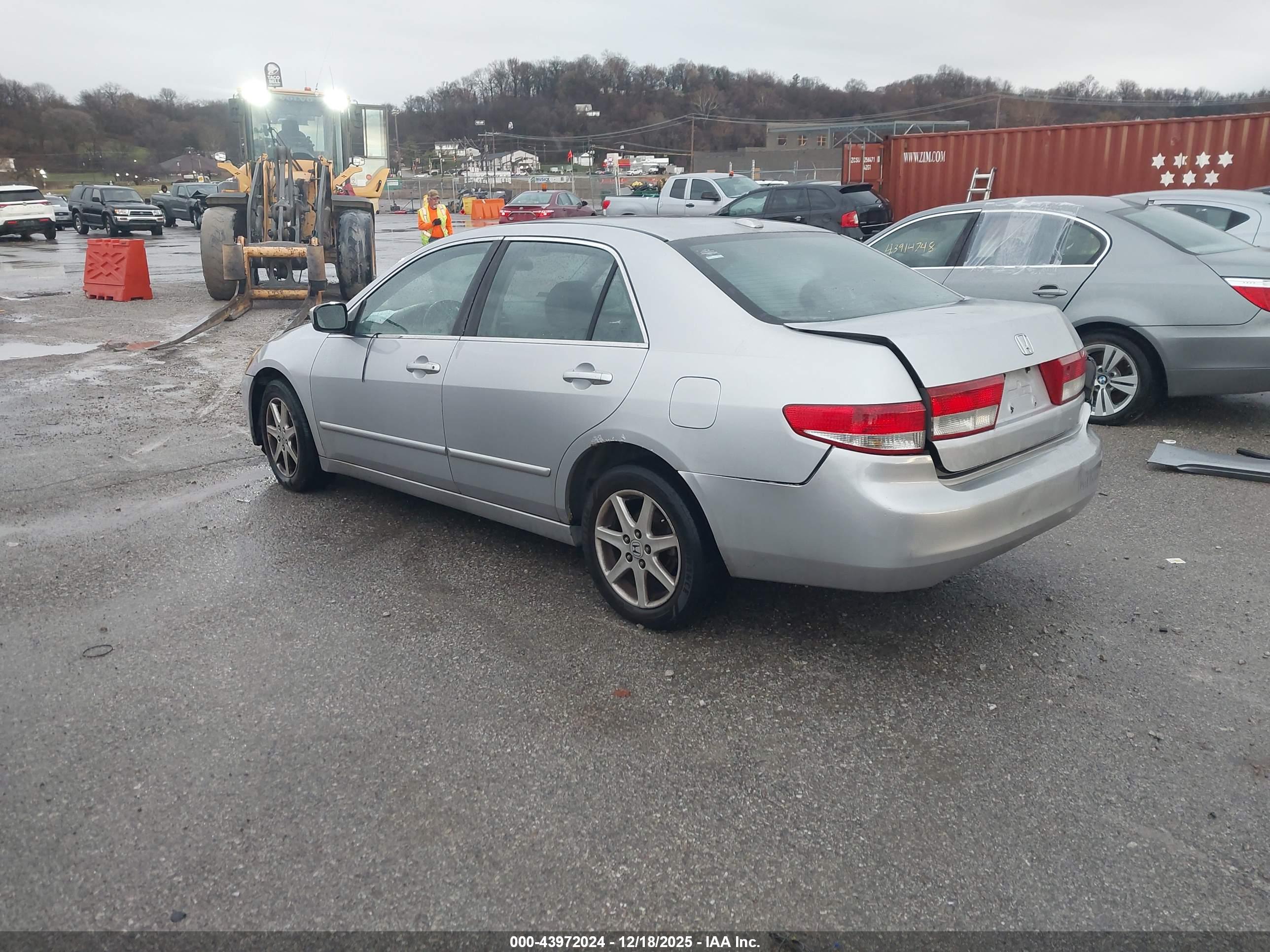 HONDA ACCORD image 3