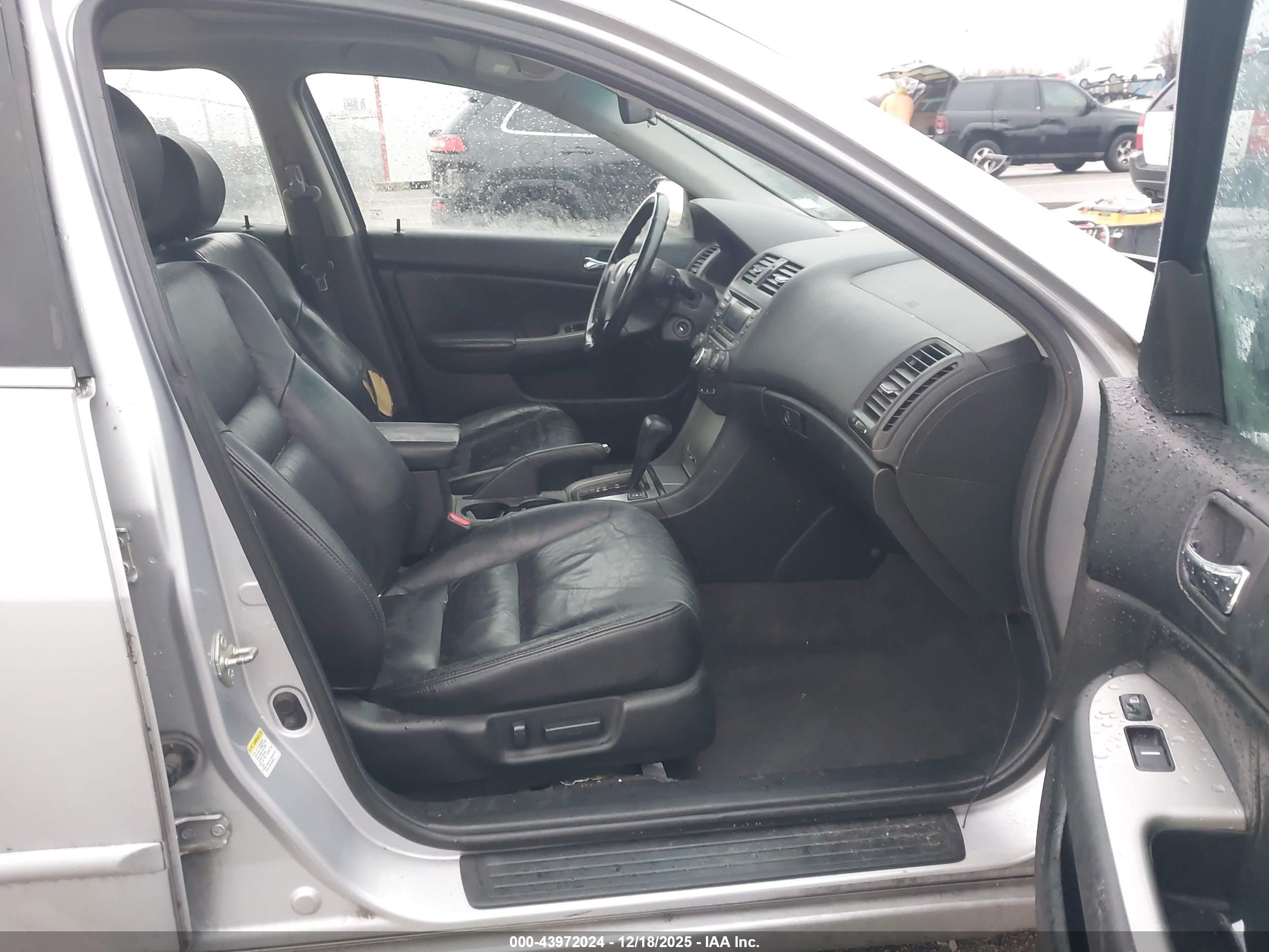 HONDA ACCORD image 5