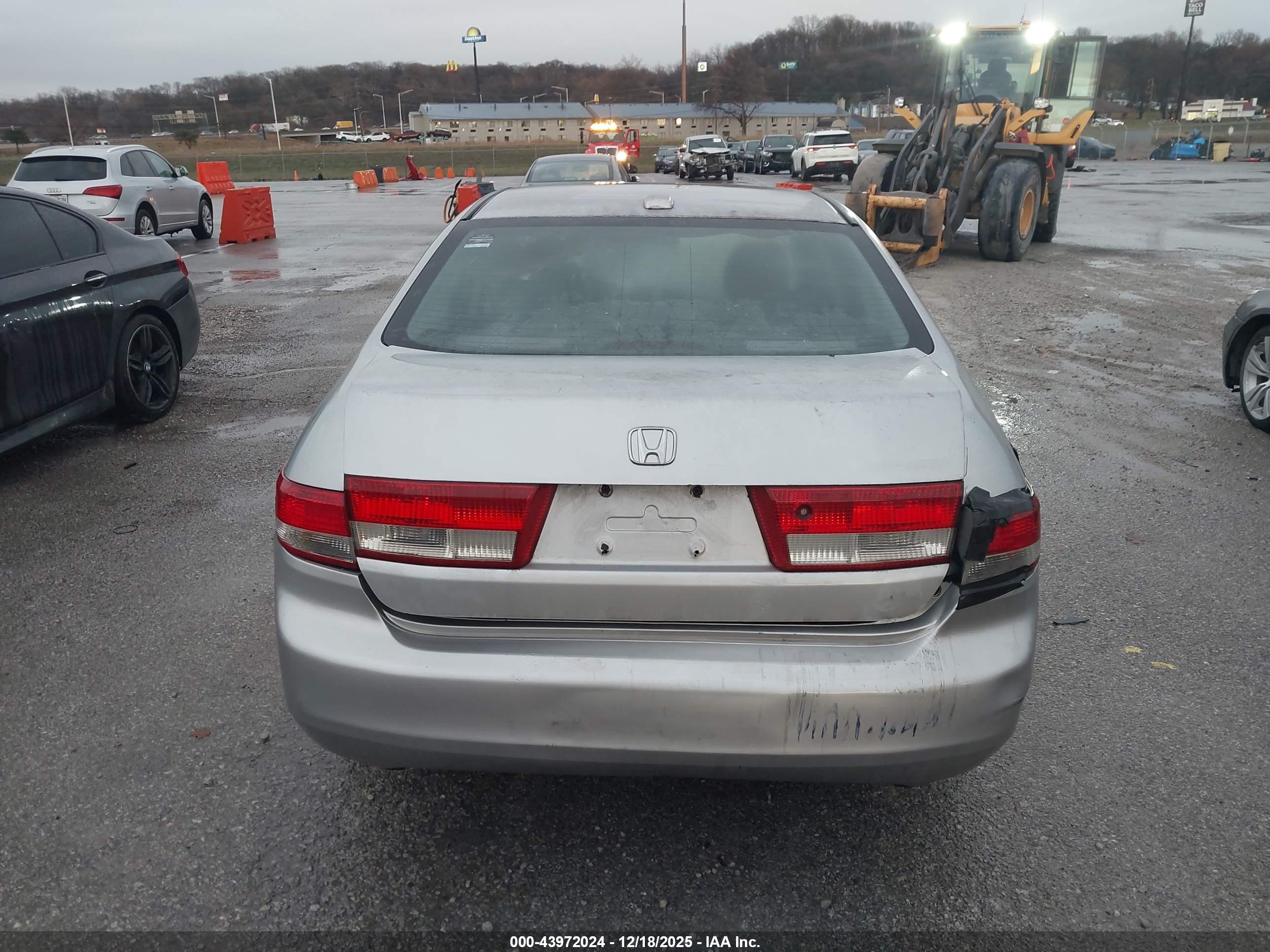 HONDA ACCORD image 6