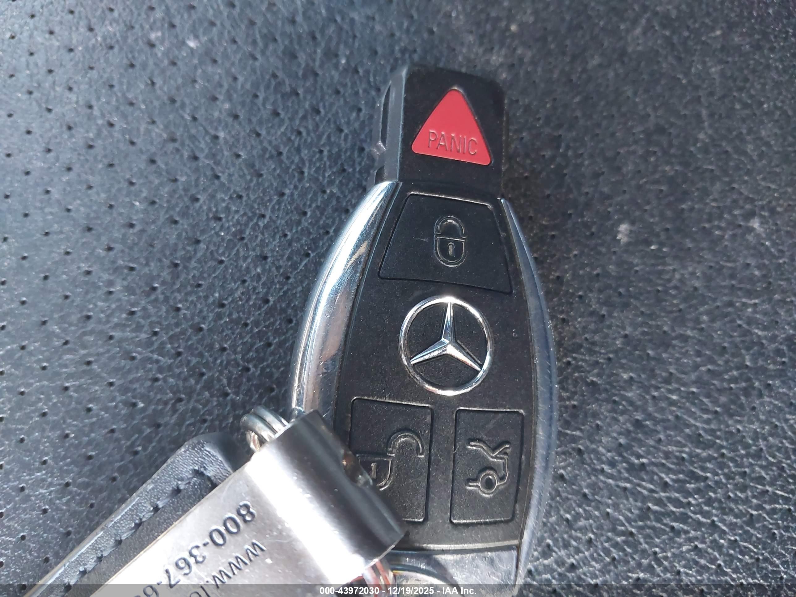 MERCEDES-BENZ E image 11