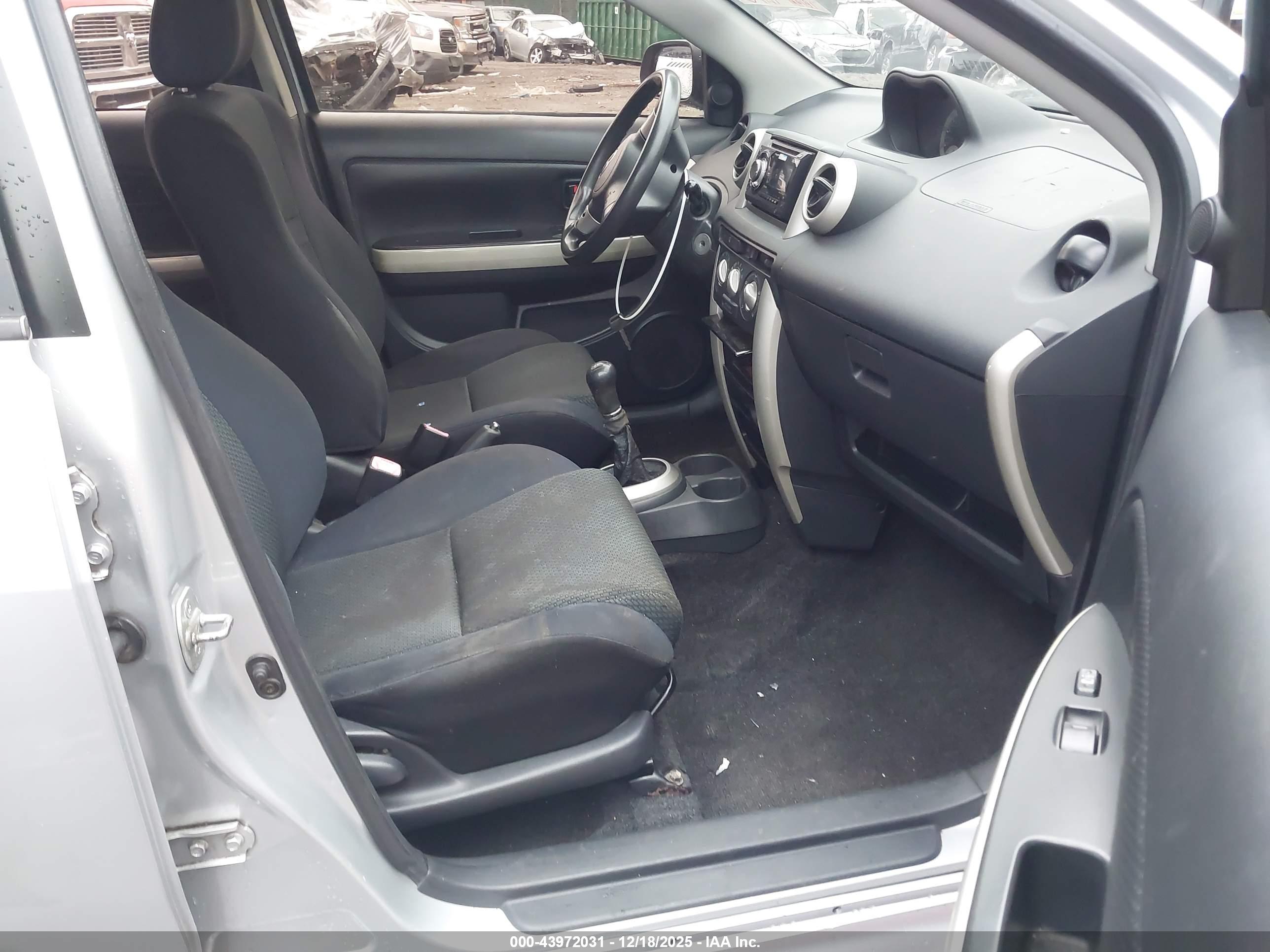 SCION XA image 5