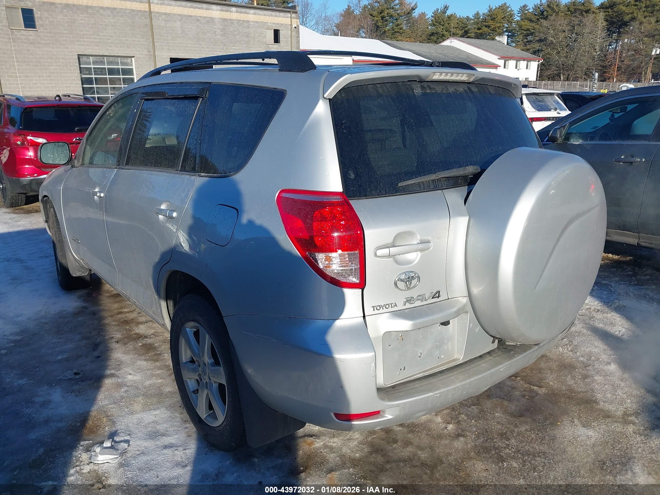 TOYOTA RAV4 image 3