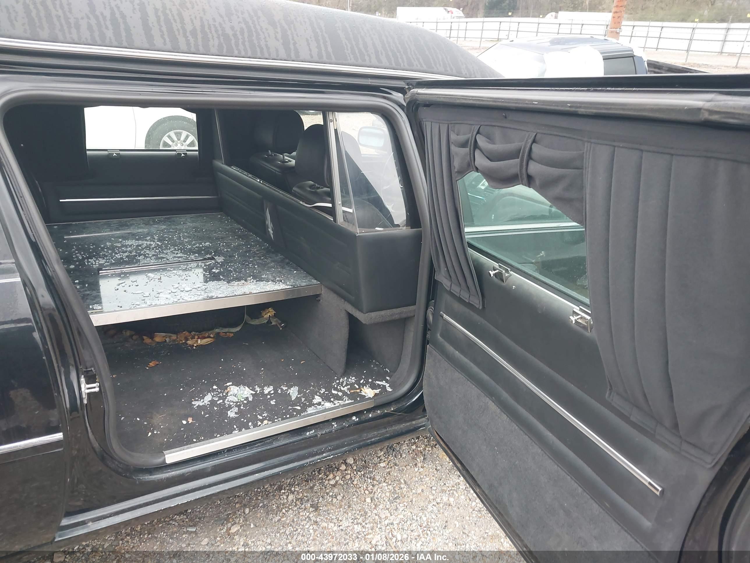 CADILLAC DTS image 8