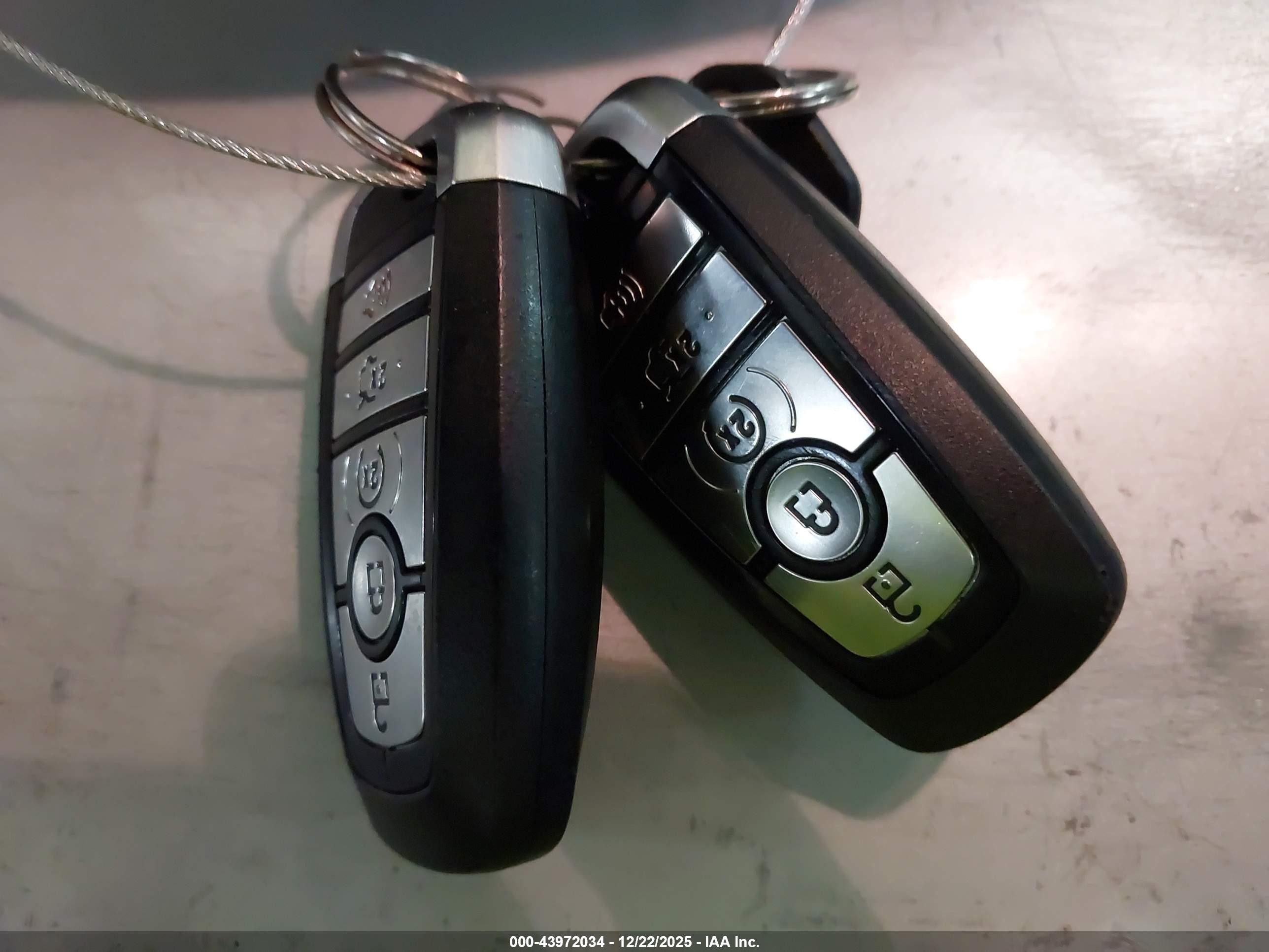 FORD EXPLORER image 11