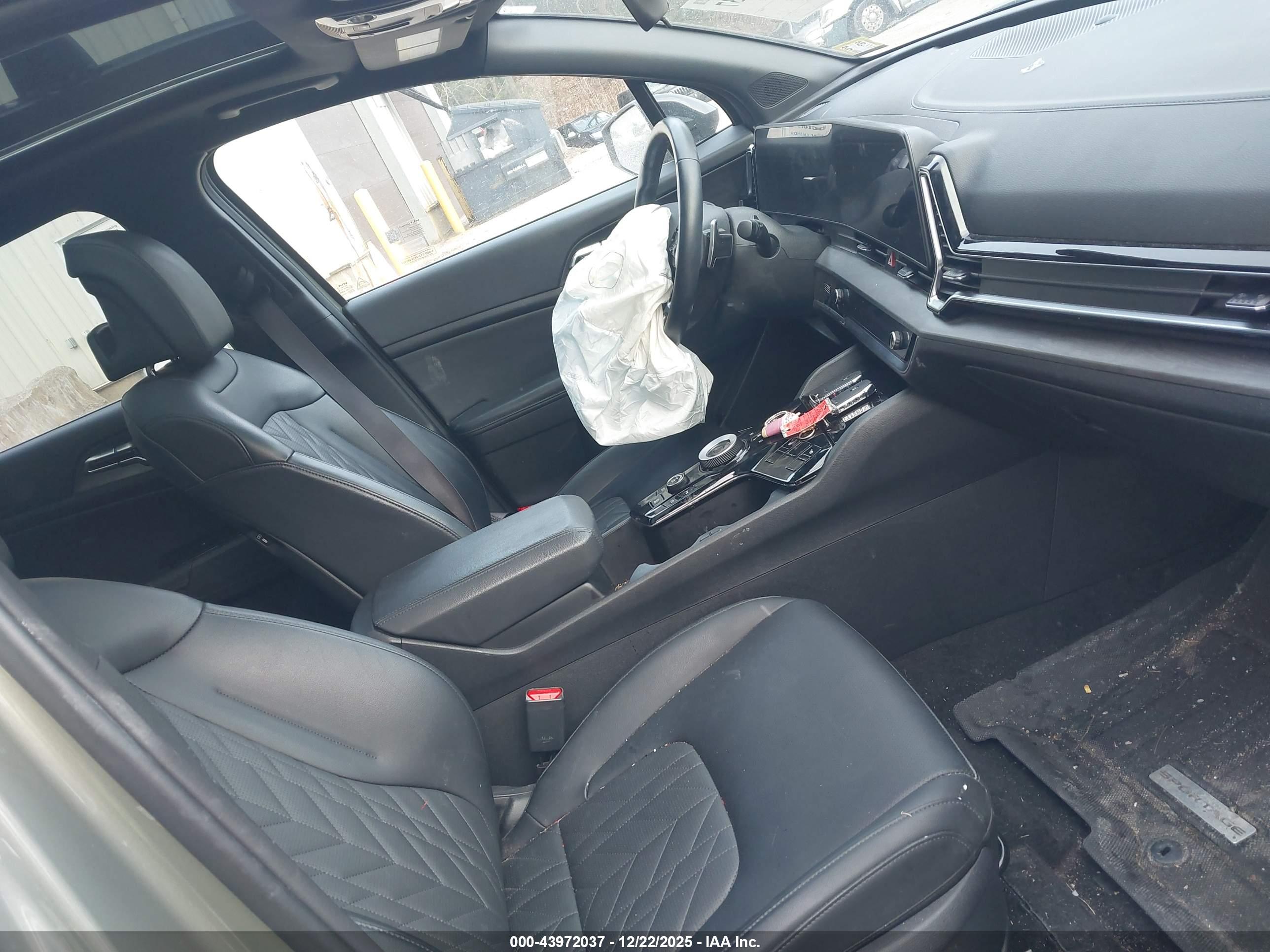 KIA SPORTAGE image 5
