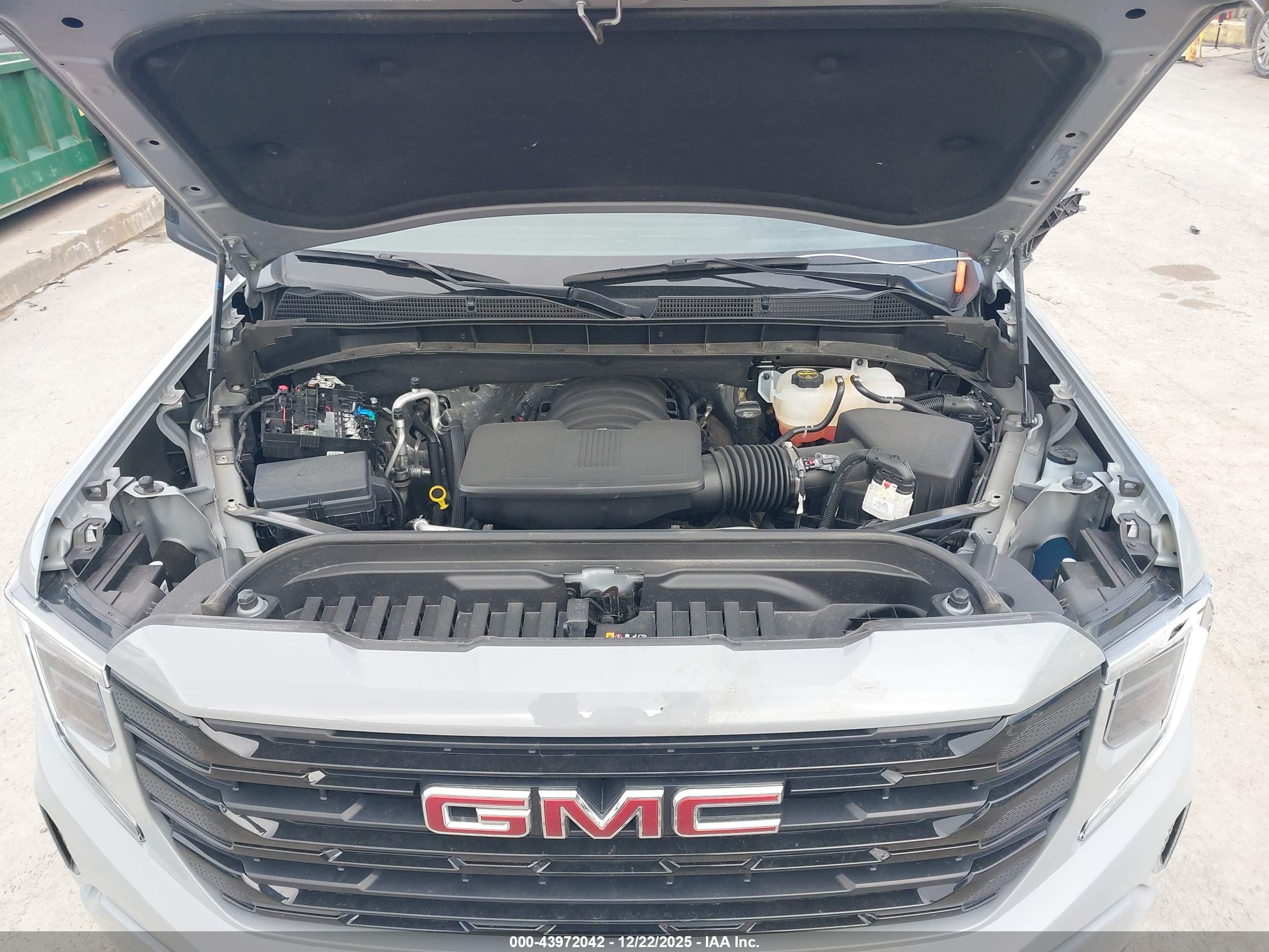 GMC SIERRA image 10